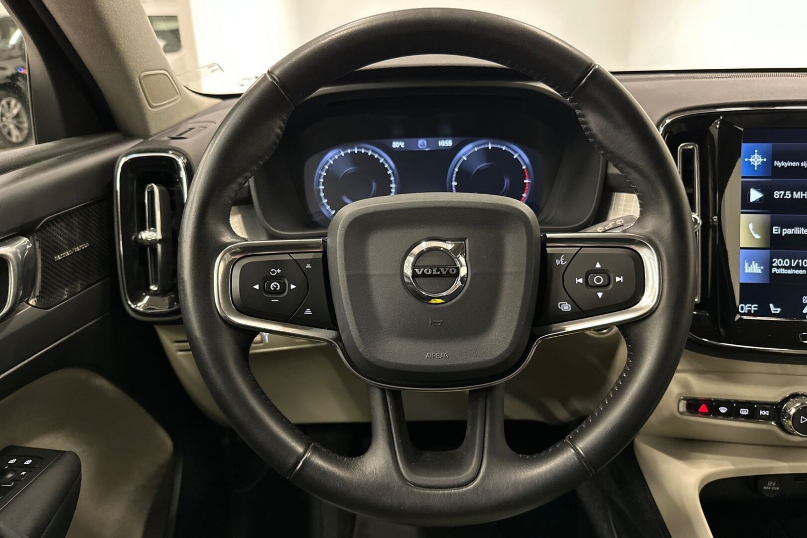 VOLVO XC40 2018