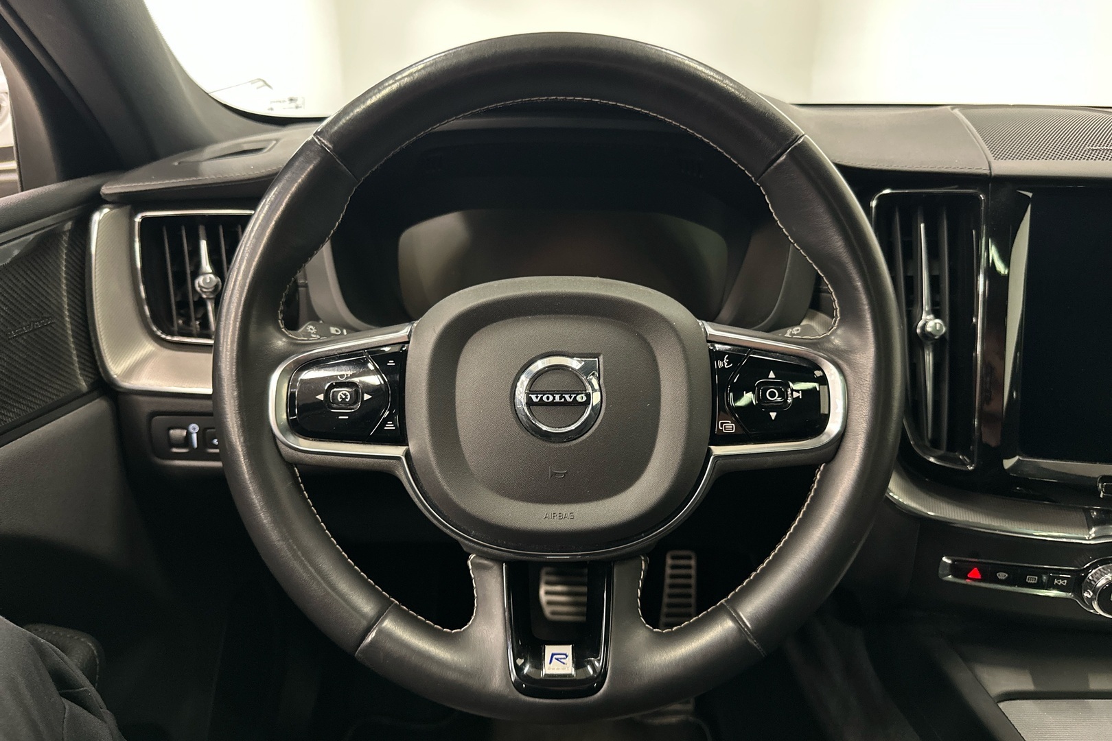 VOLVO XC60 2020