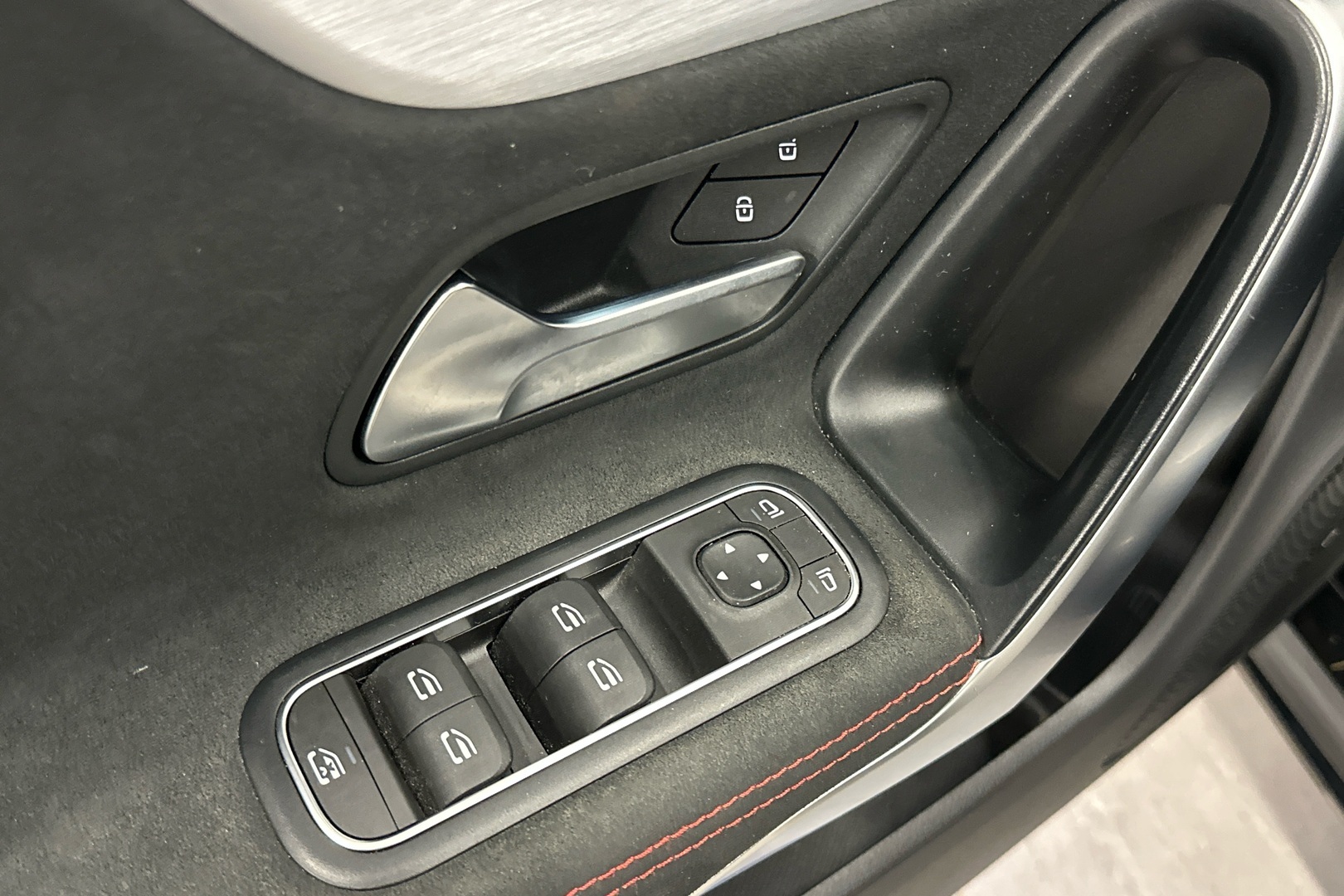 MERCEDES-BENZ CLA 2019