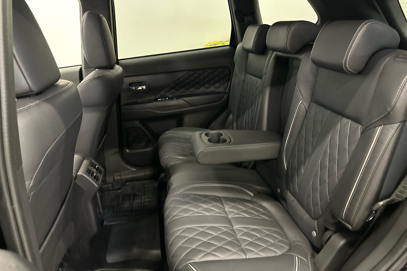 MITSUBISHI Outlander PHEV 2021