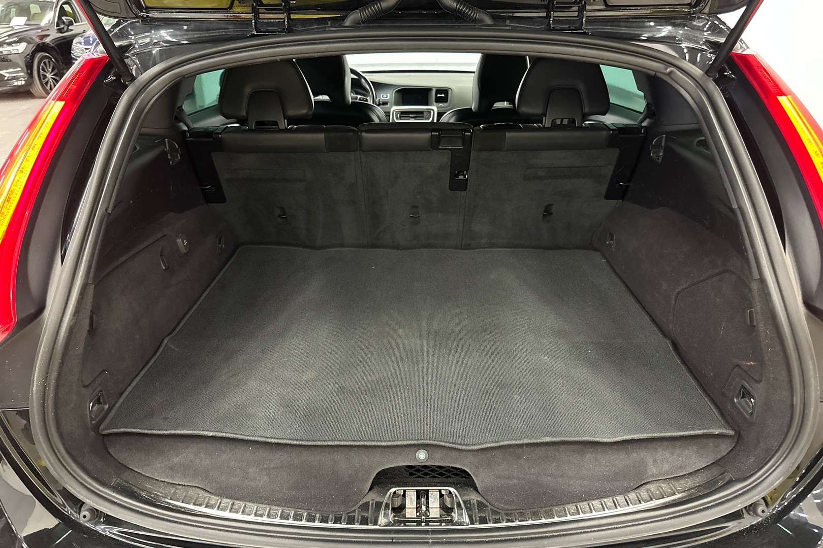 VOLVO V60 2018