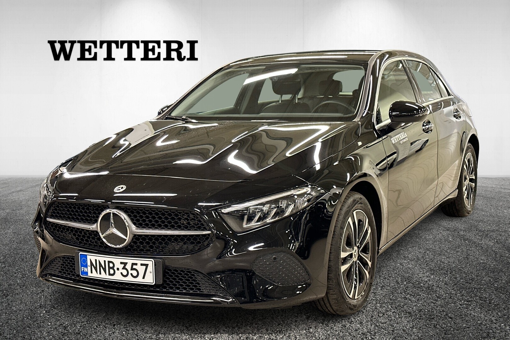 MERCEDES-BENZ A 2023