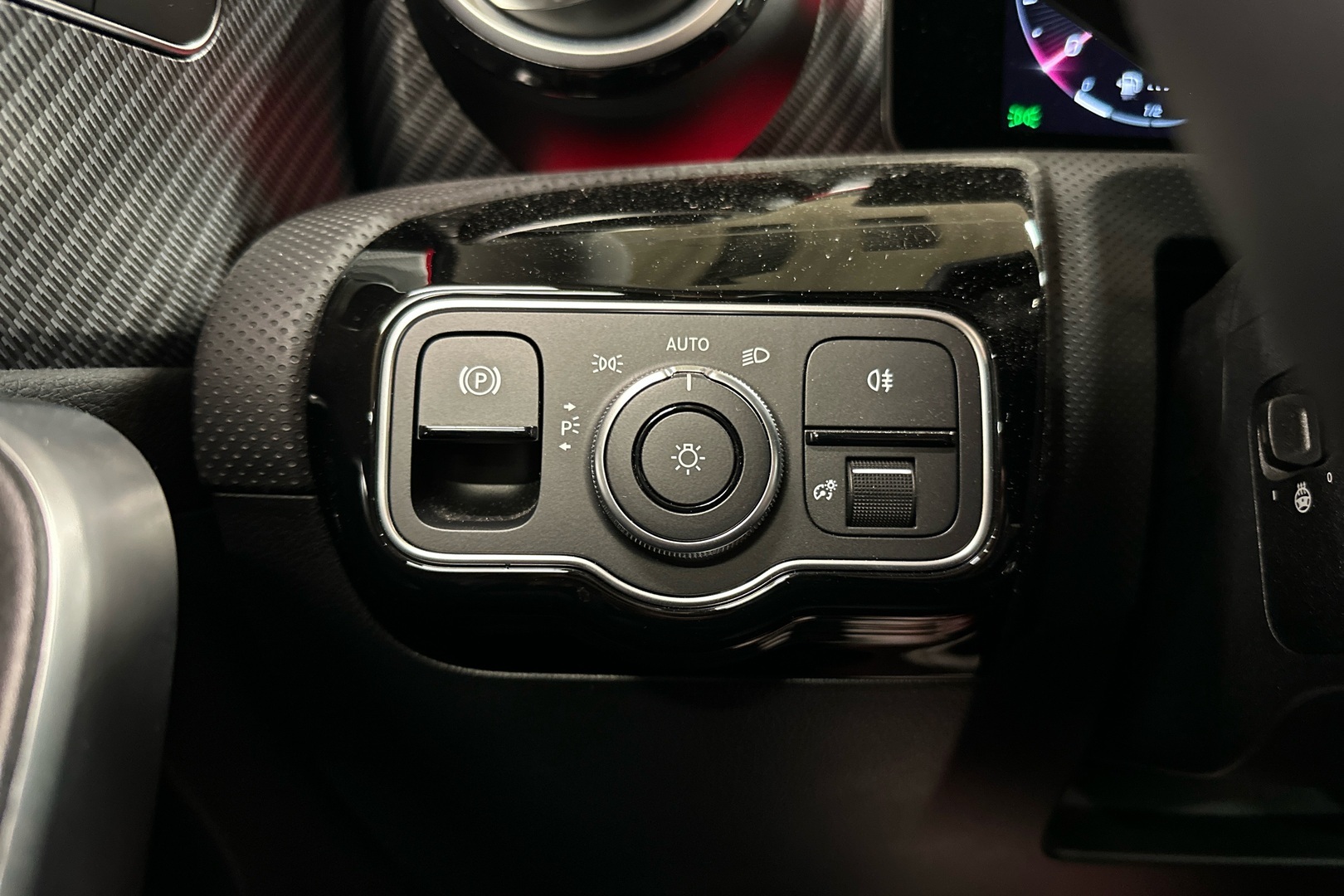 MERCEDES-BENZ A 2023