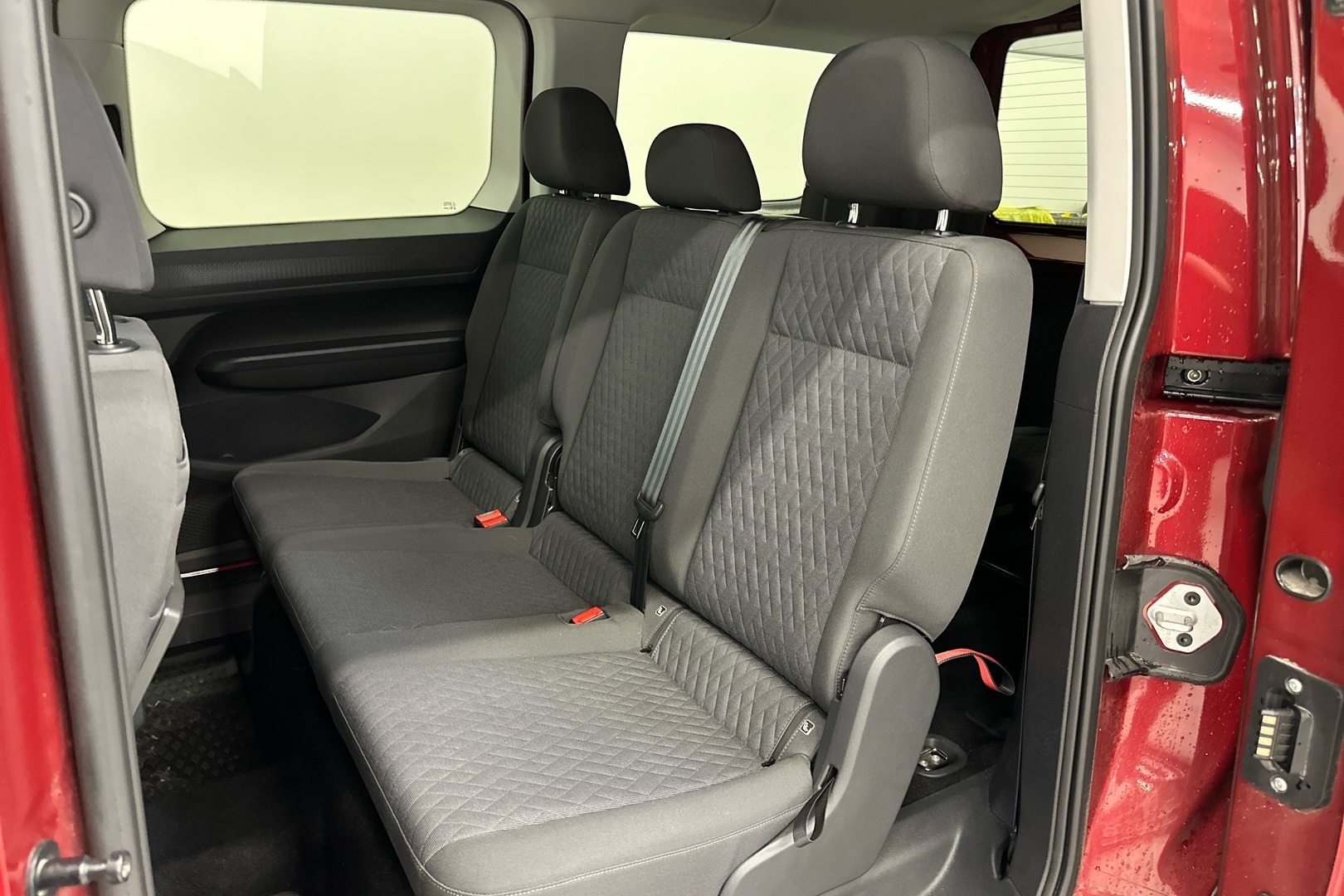 VOLKSWAGEN Caddy Maxi 2024