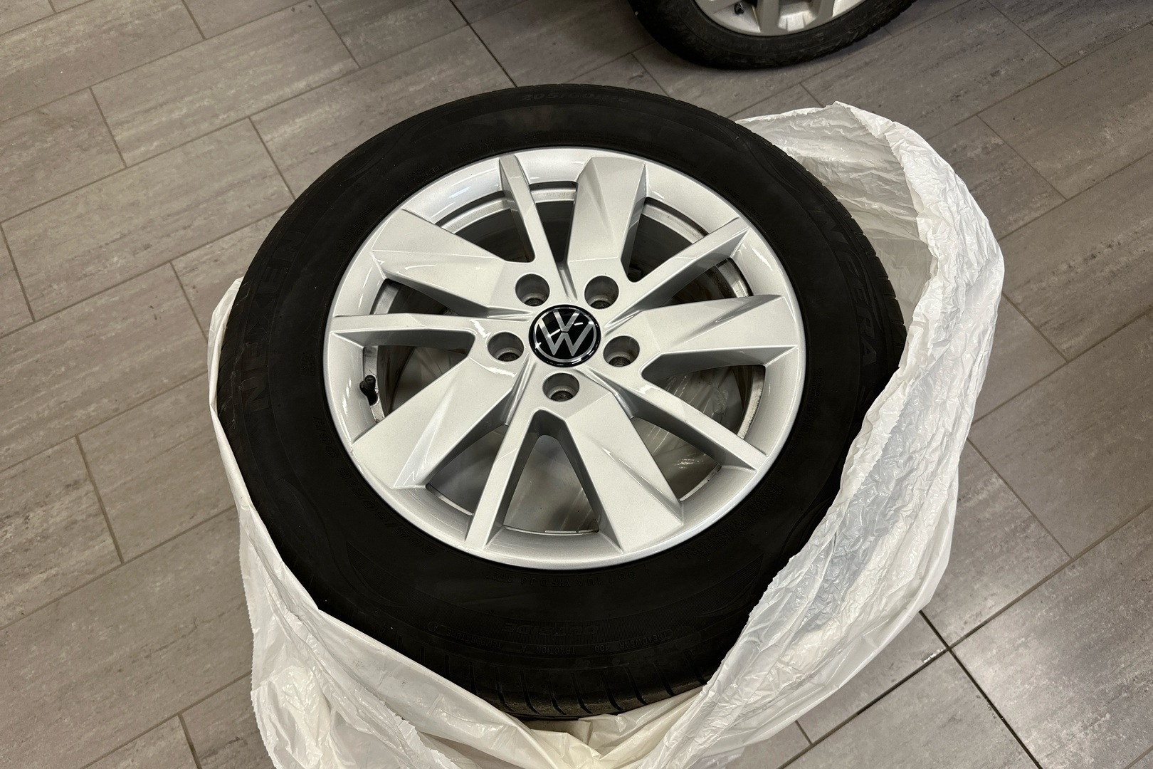 VOLKSWAGEN Caddy Maxi 2024