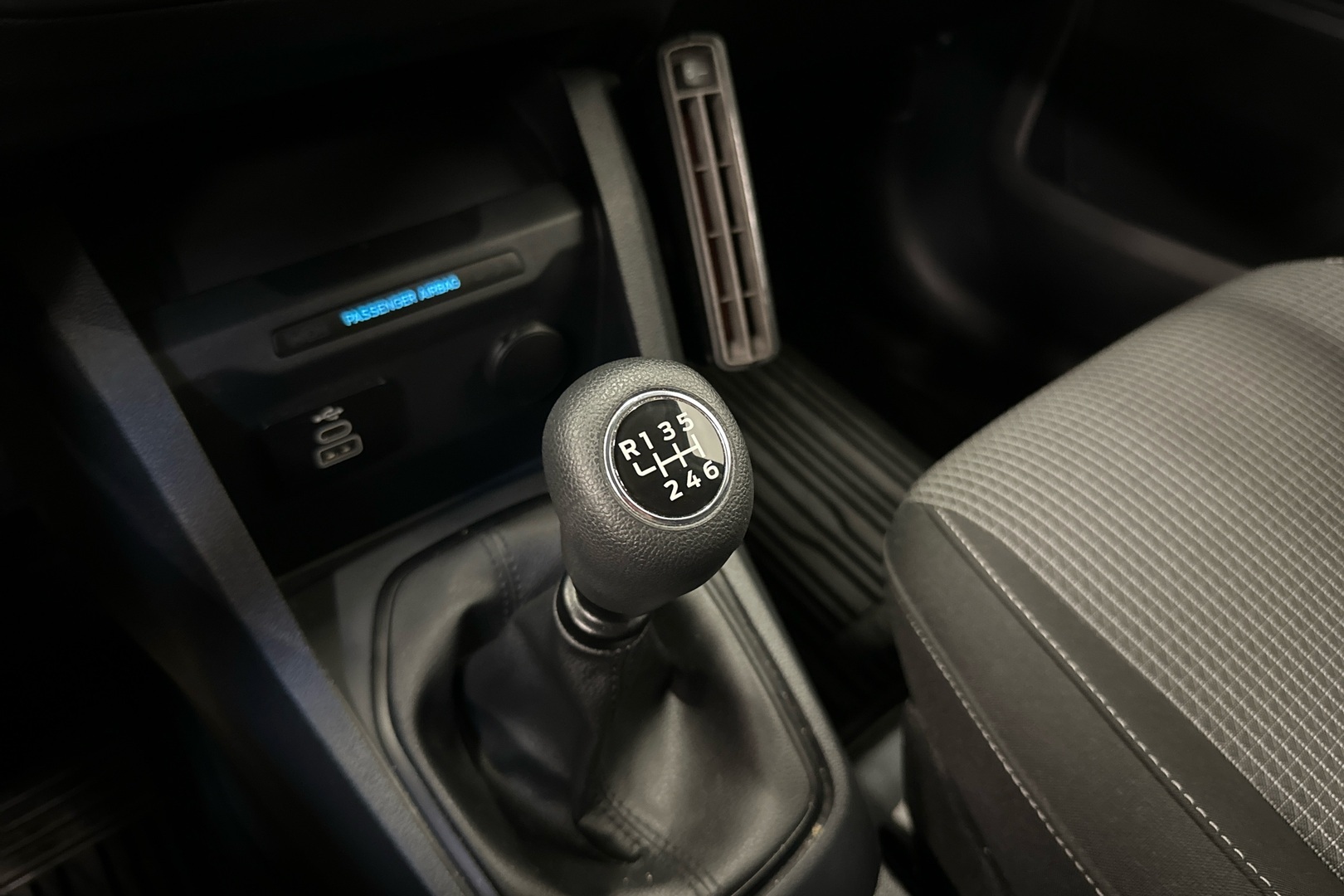 FORD Transit Courier 2024