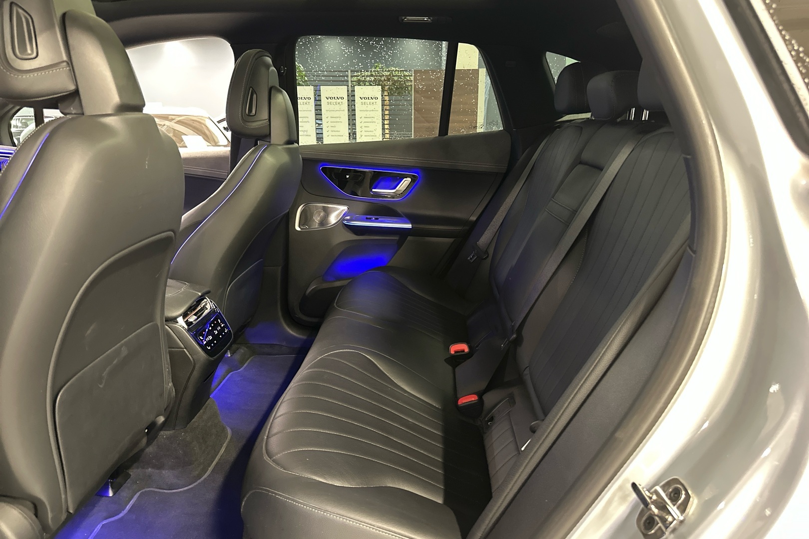 MERCEDES-BENZ EQE SUV 2023