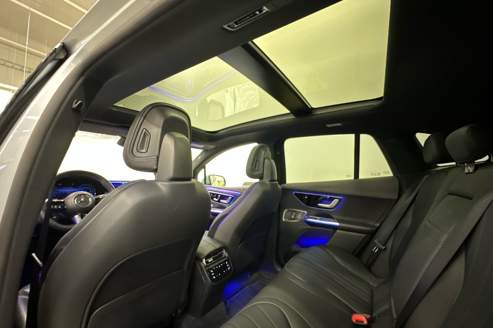 MERCEDES-BENZ EQE SUV 29