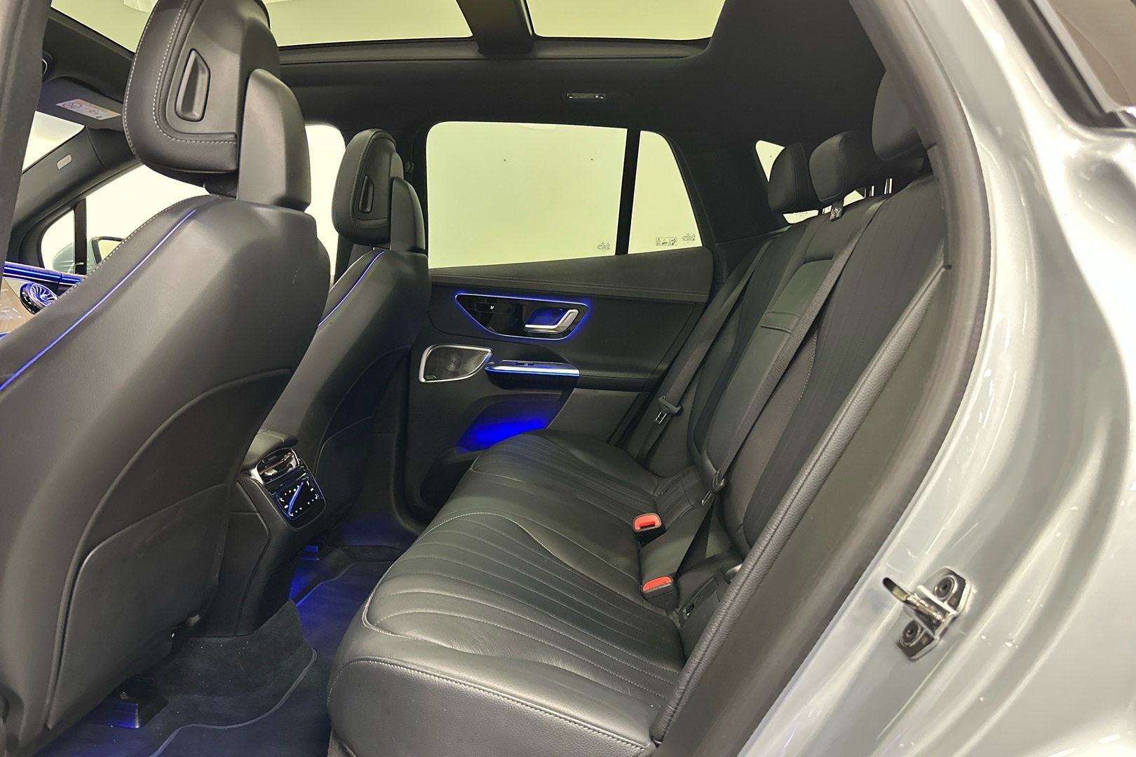 MERCEDES-BENZ EQE SUV 30