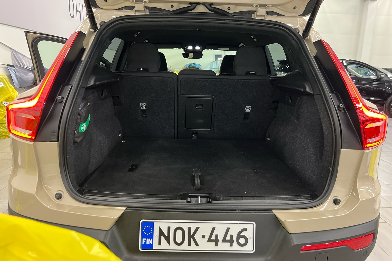 VOLVO EX40 2026