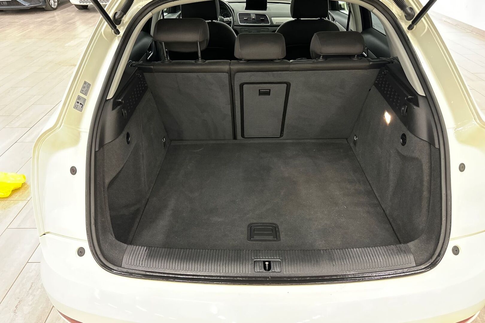 AUDI Q3 11