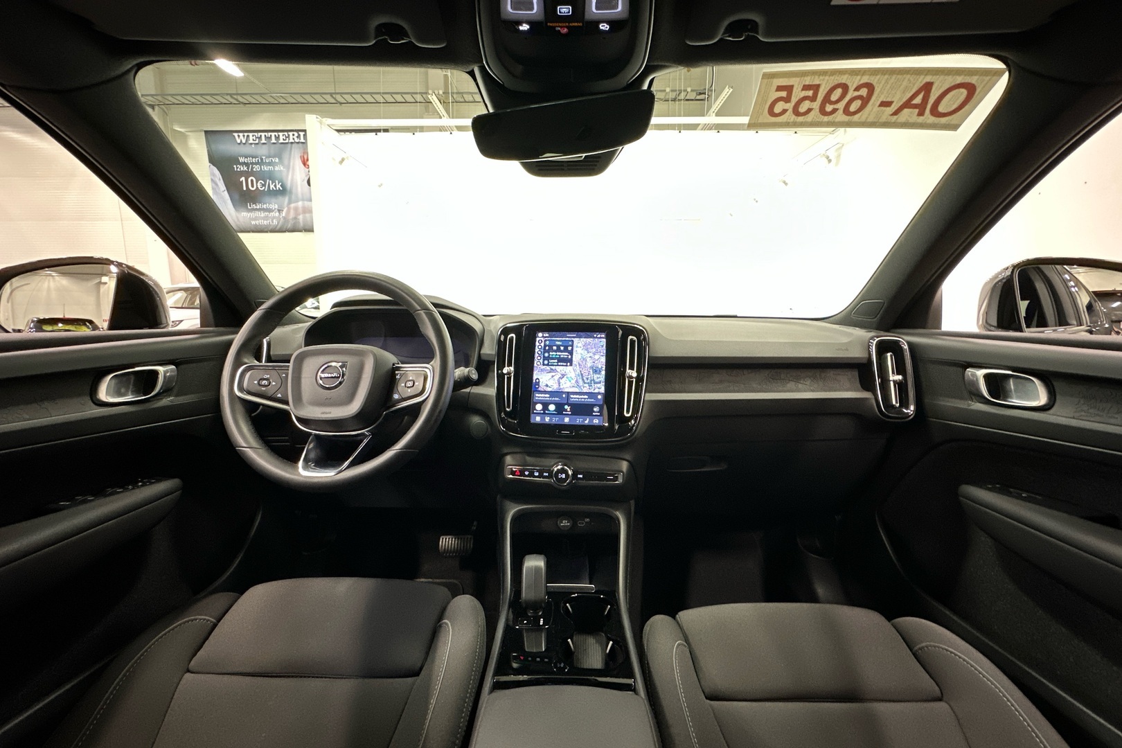 VOLVO XC40 2023