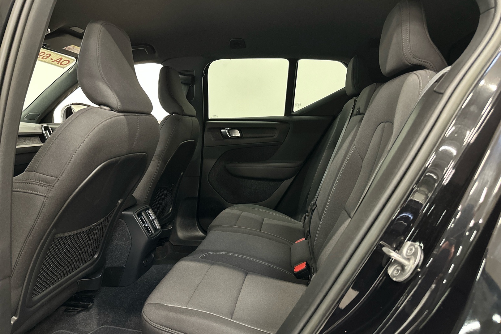VOLVO XC40 2023