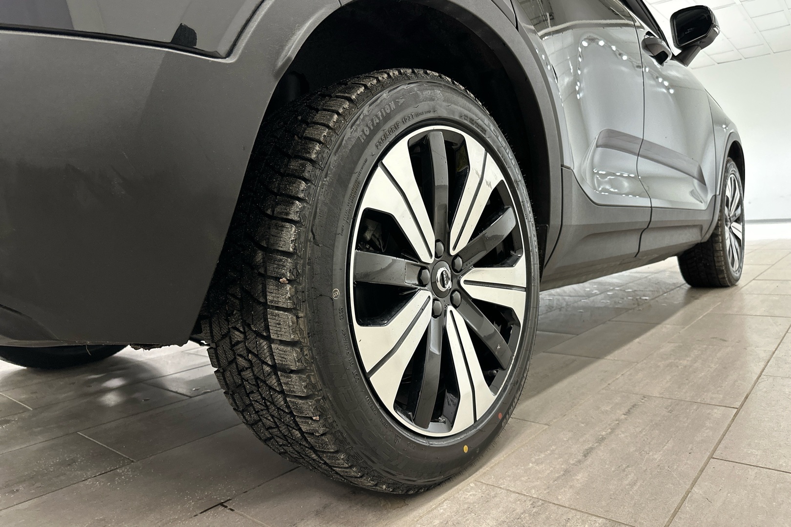 VOLVO XC40 2023
