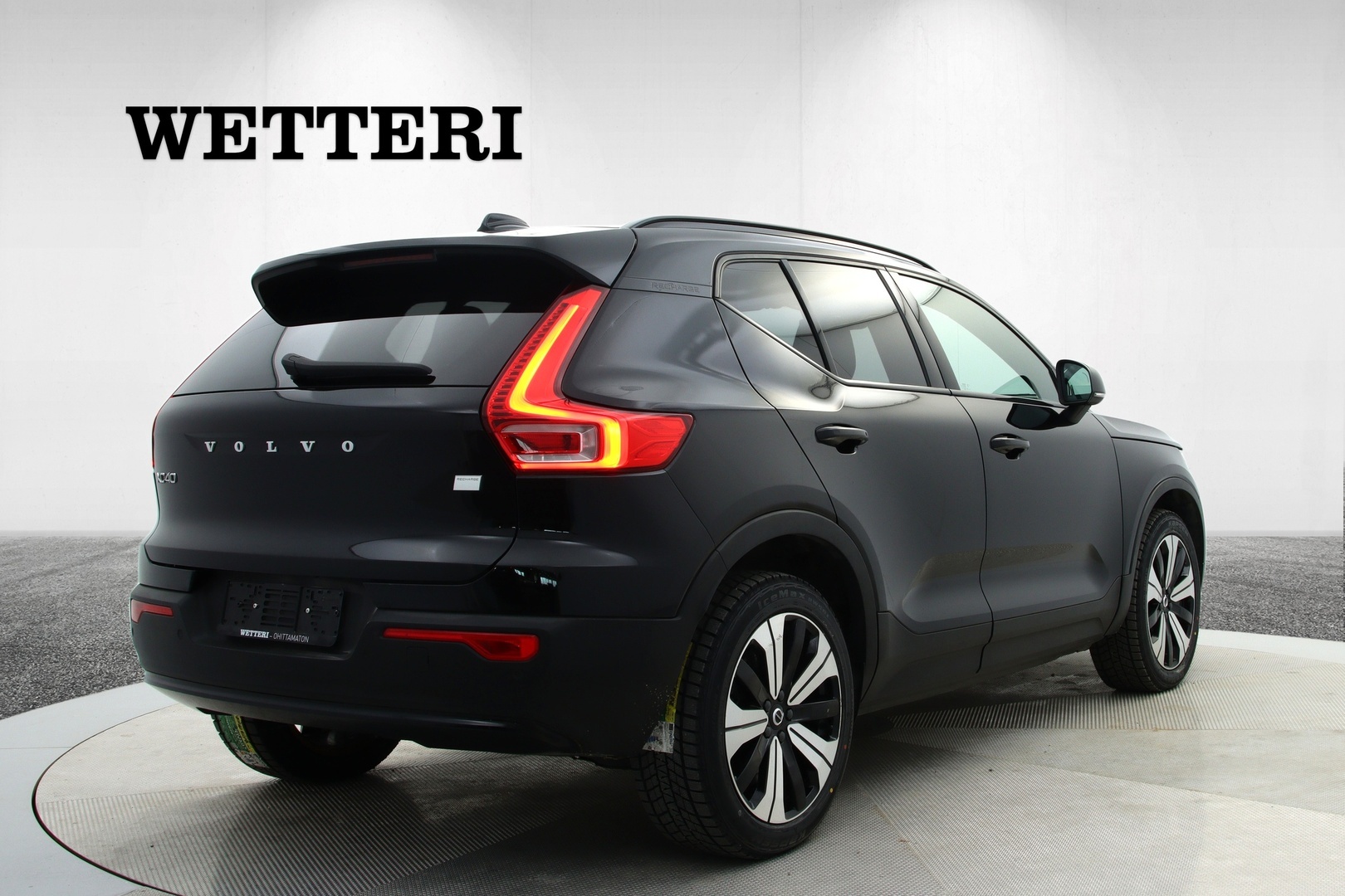 VOLVO XC40 2023
