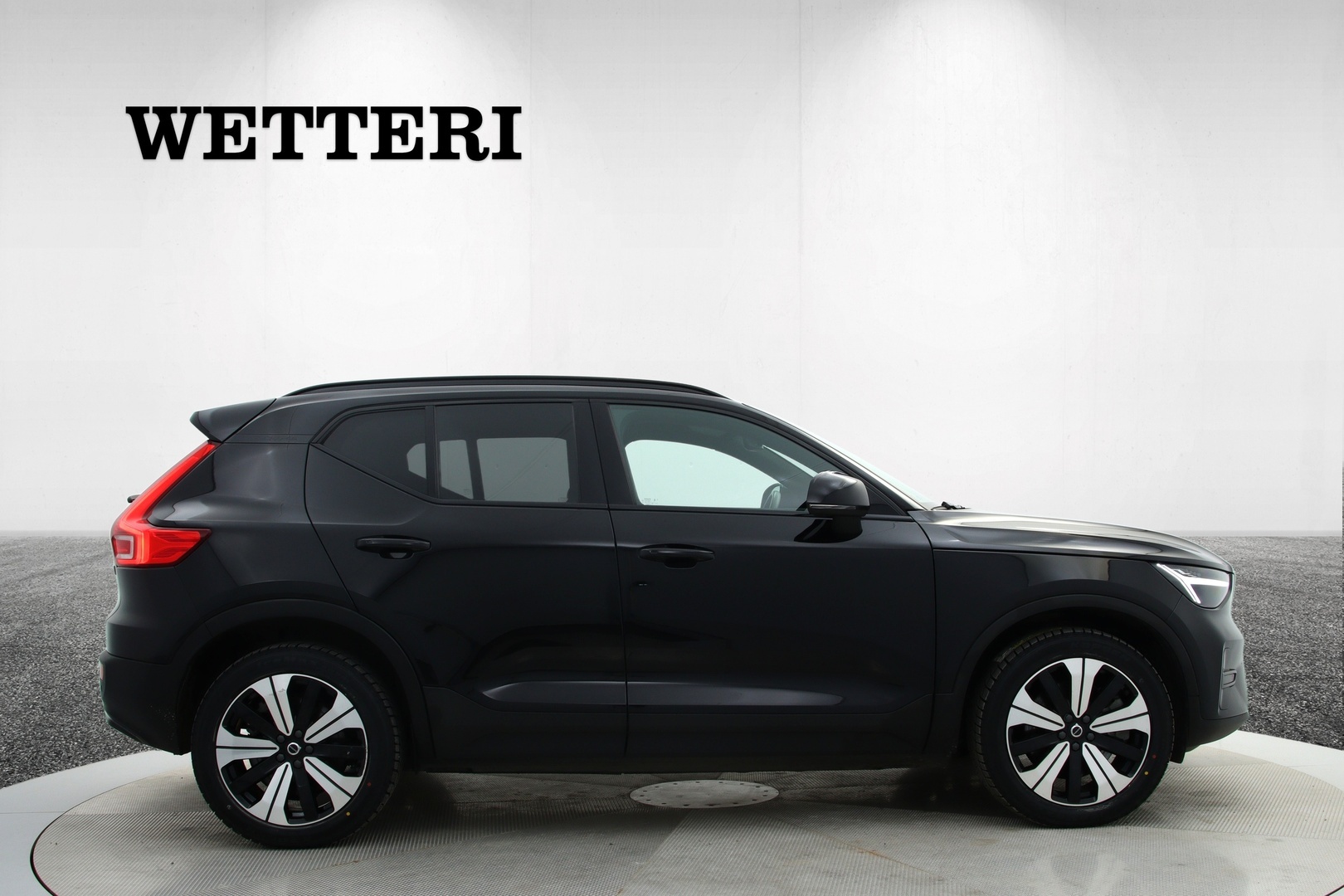 VOLVO XC40 2023