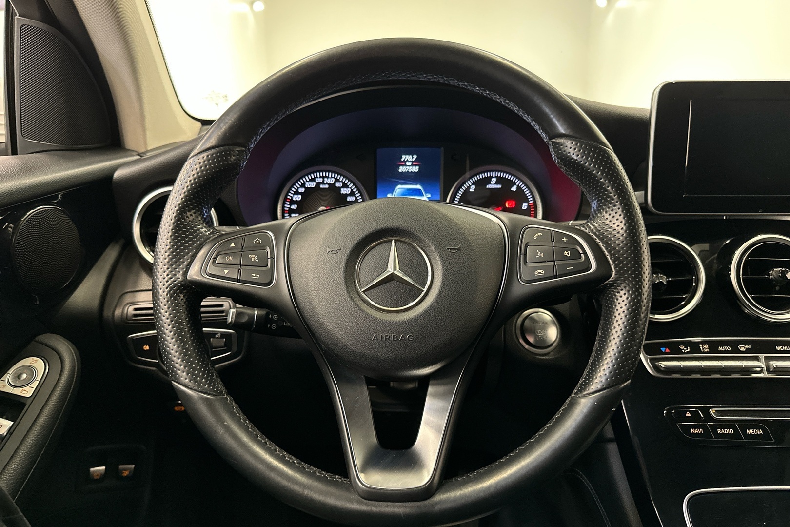 MERCEDES-BENZ GLC 2015