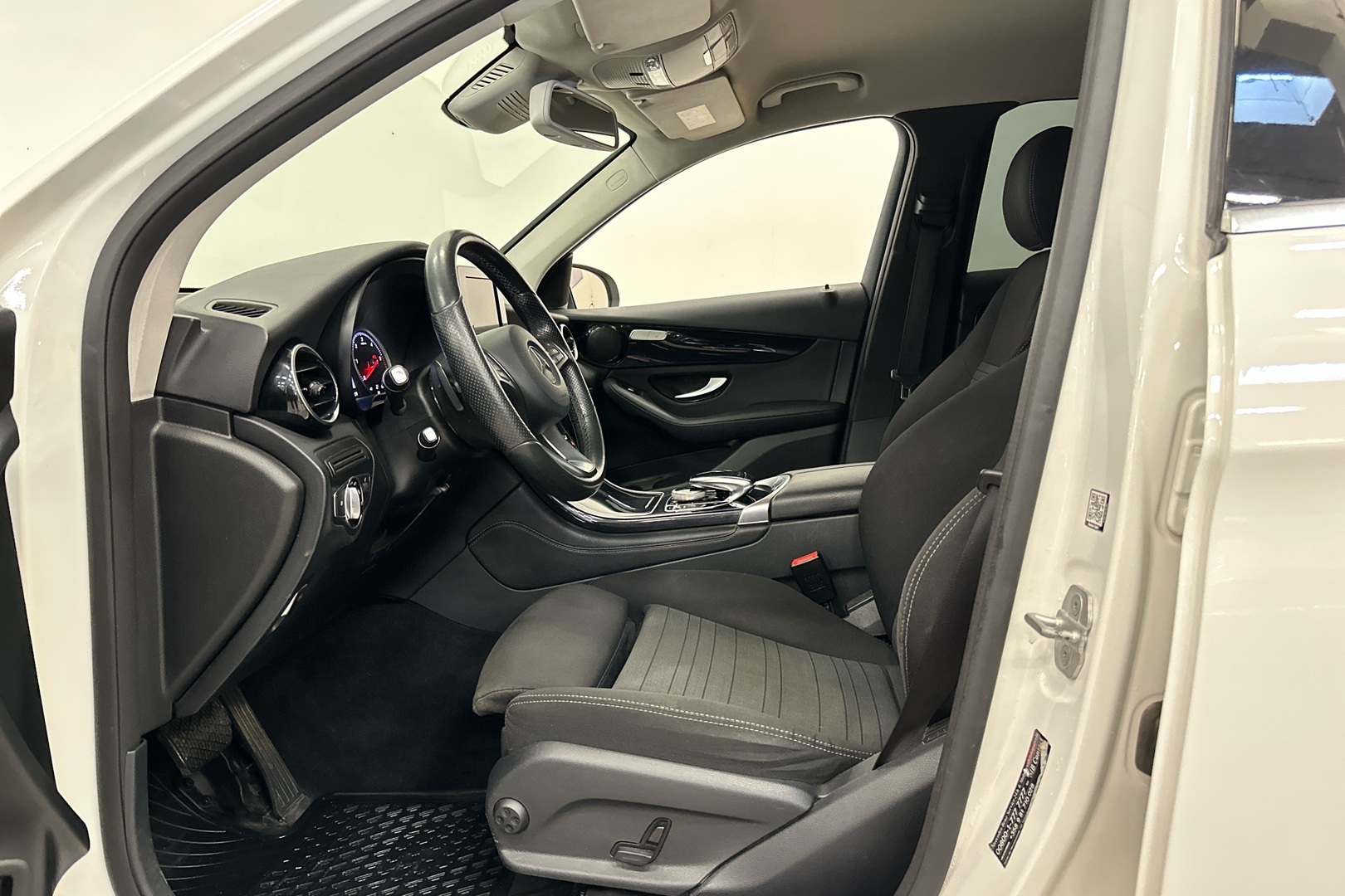 MERCEDES-BENZ GLC 2015