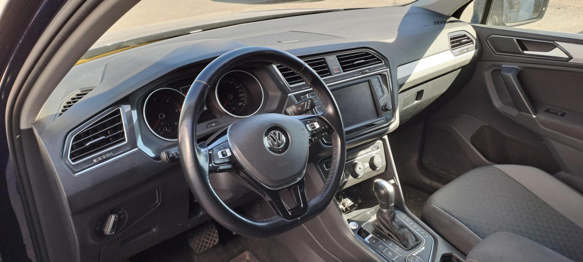 VOLKSWAGEN Tiguan 2016