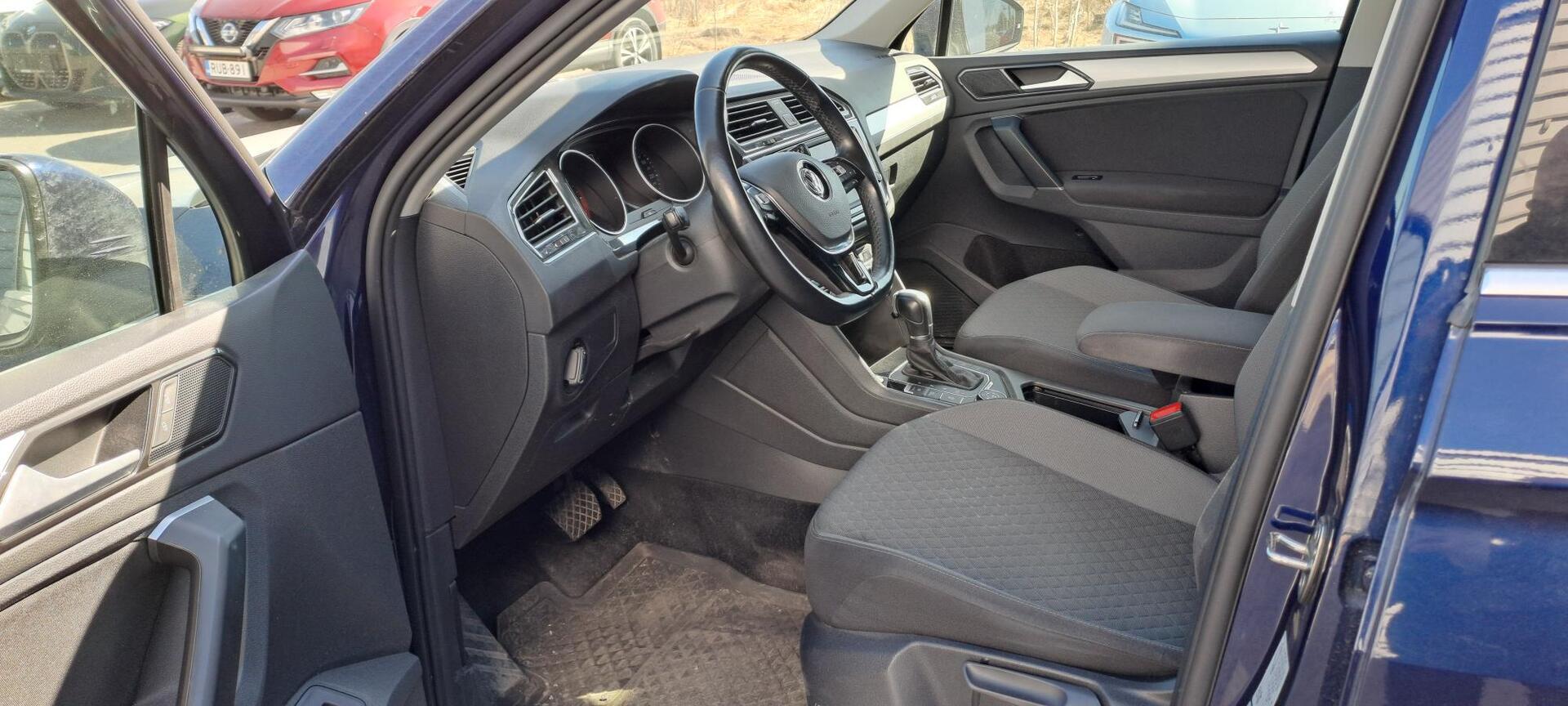 VOLKSWAGEN Tiguan 2016