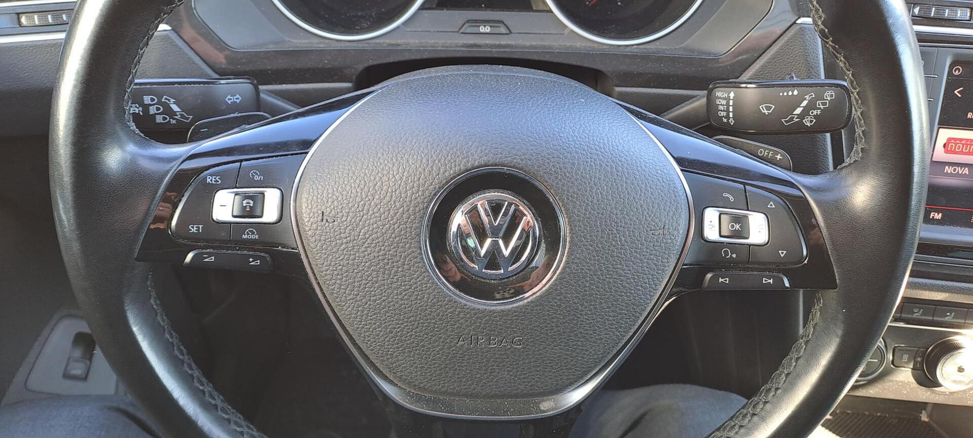 VOLKSWAGEN Tiguan 2016