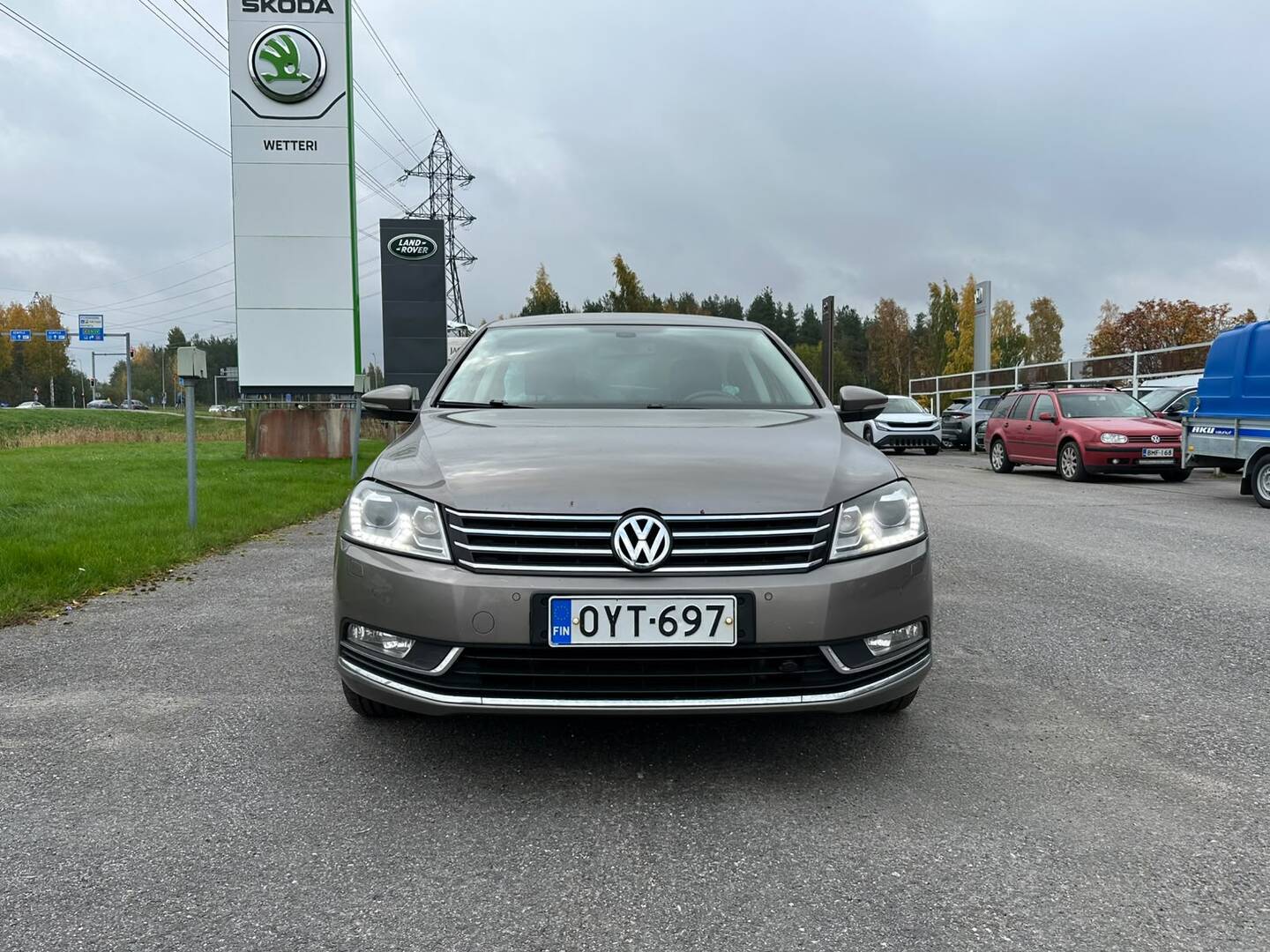 VOLKSWAGEN Passat 2011