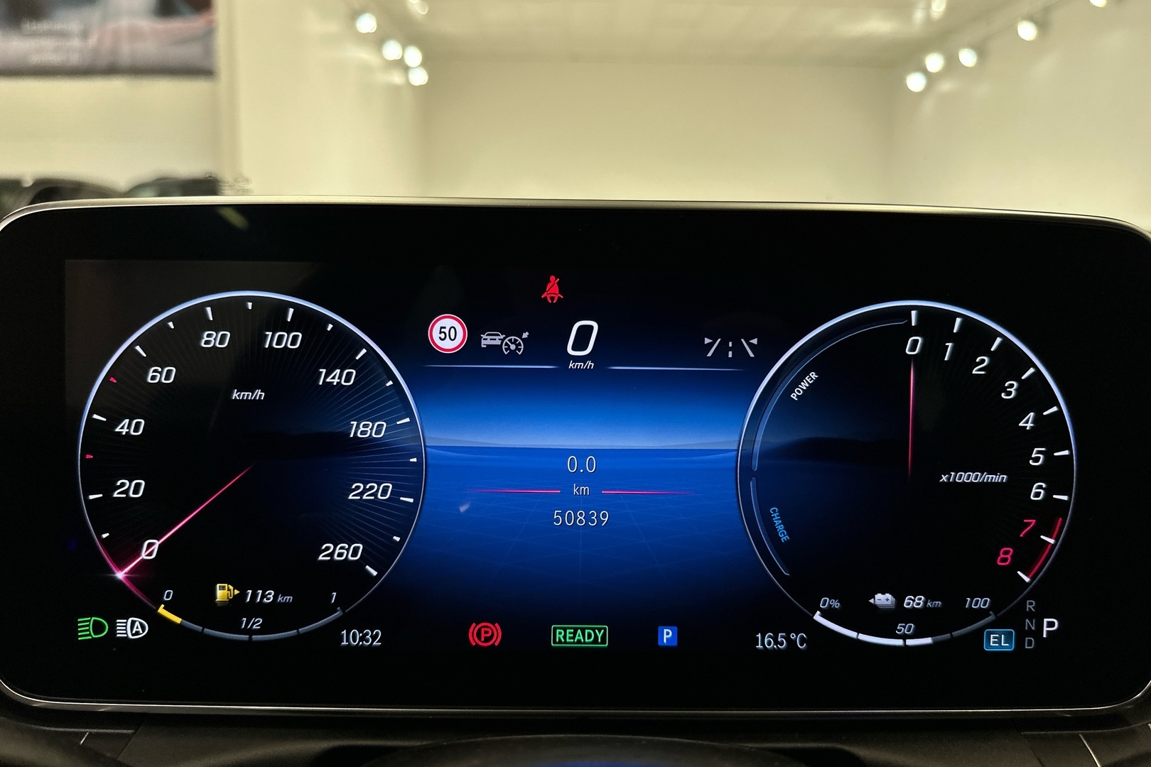 MERCEDES-BENZ C 2023