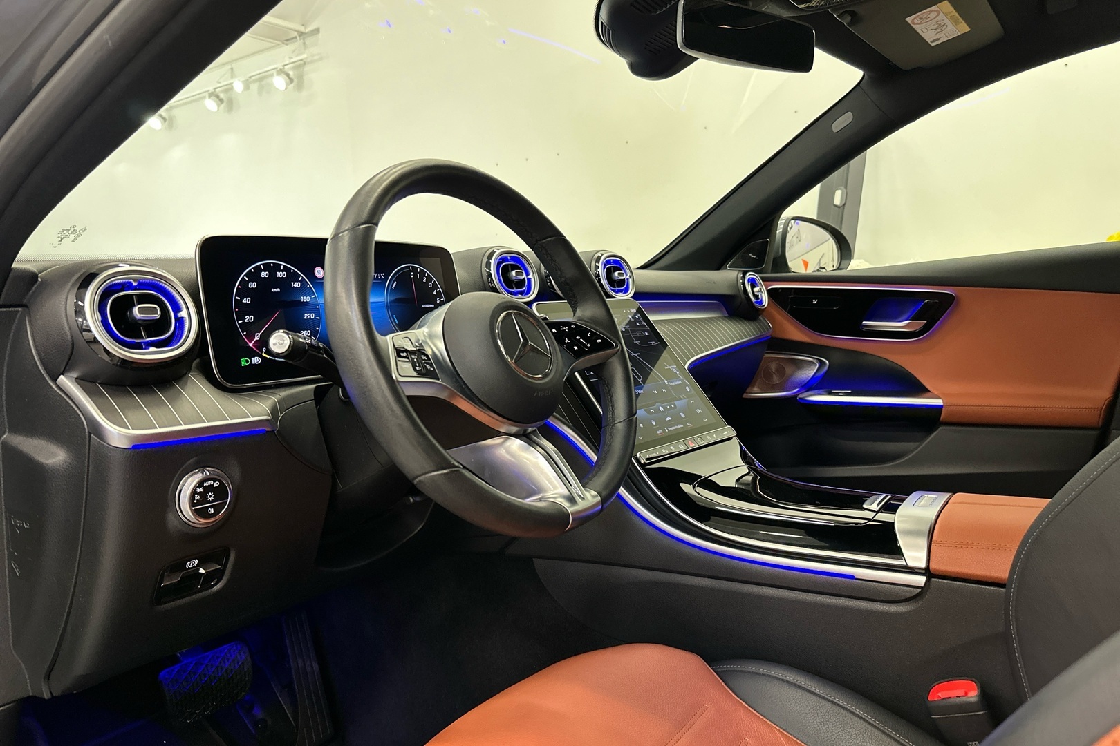MERCEDES-BENZ C 2023