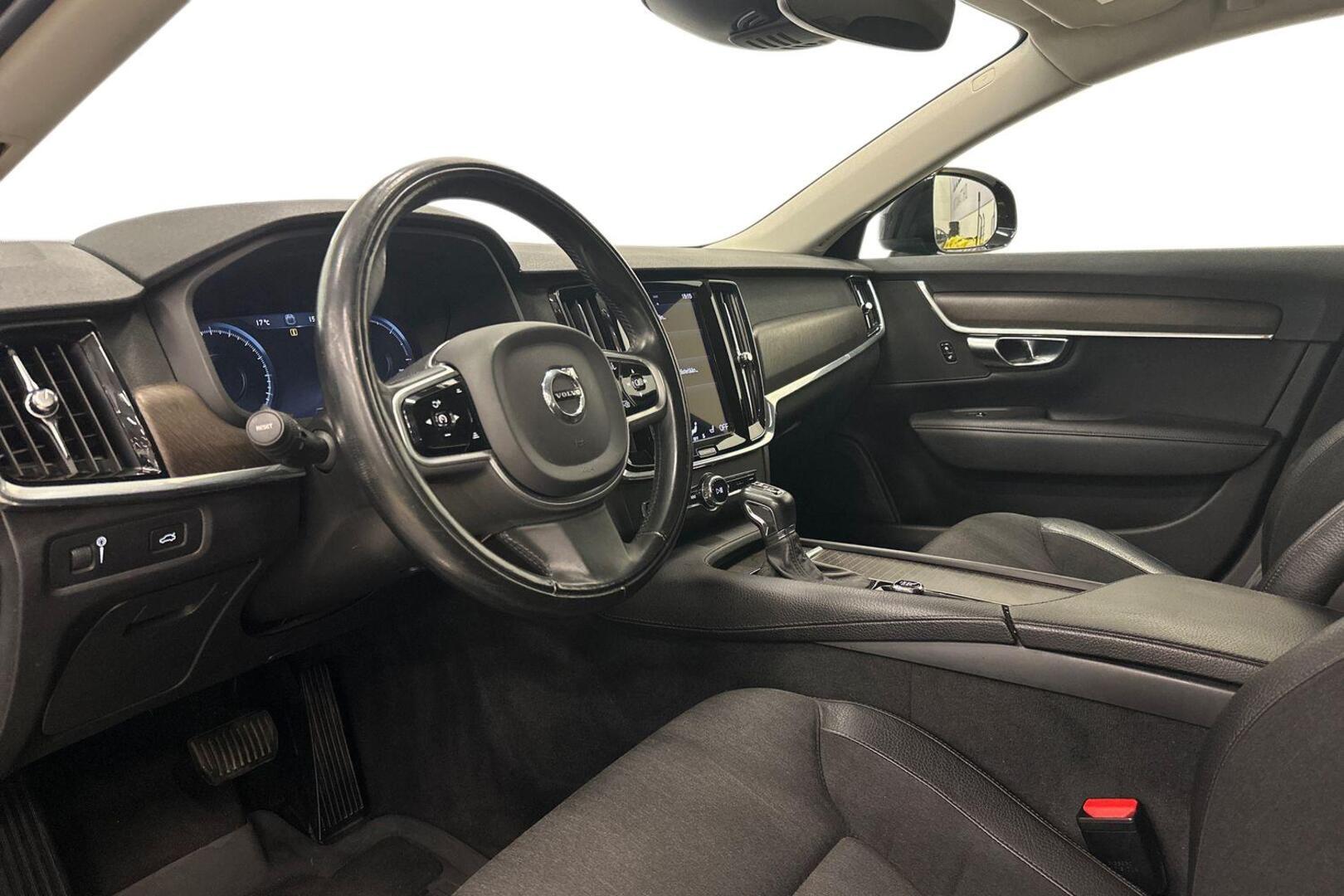 VOLVO V90 Cross Country 2019