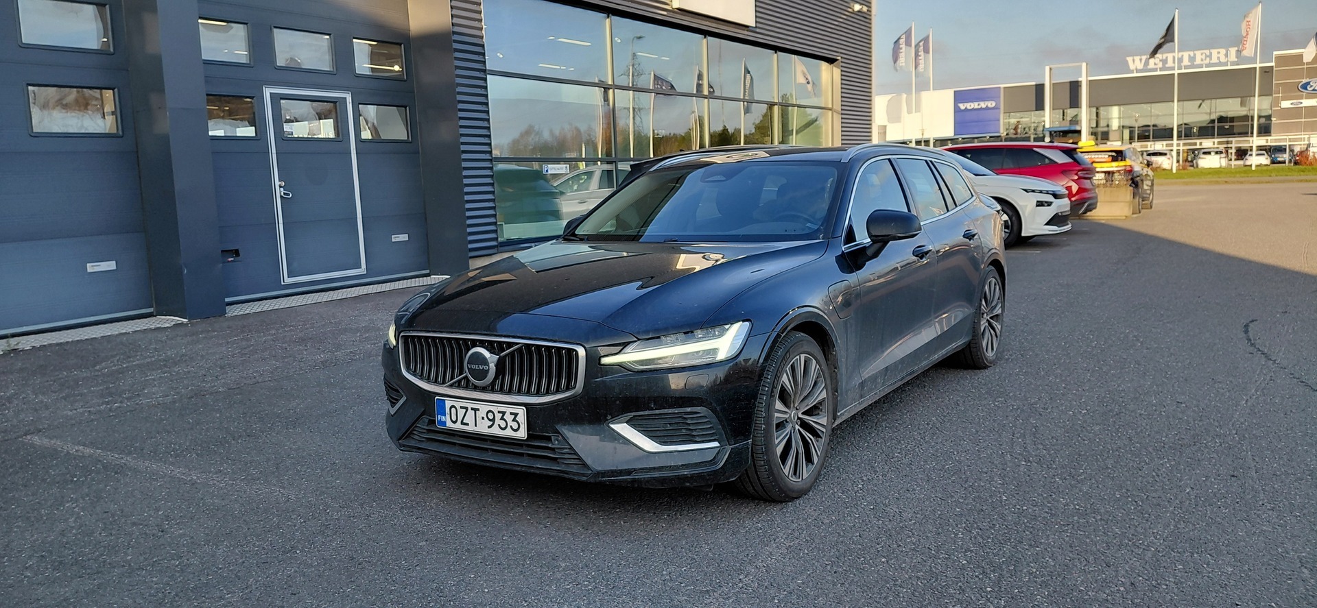 VOLVO V60 2023