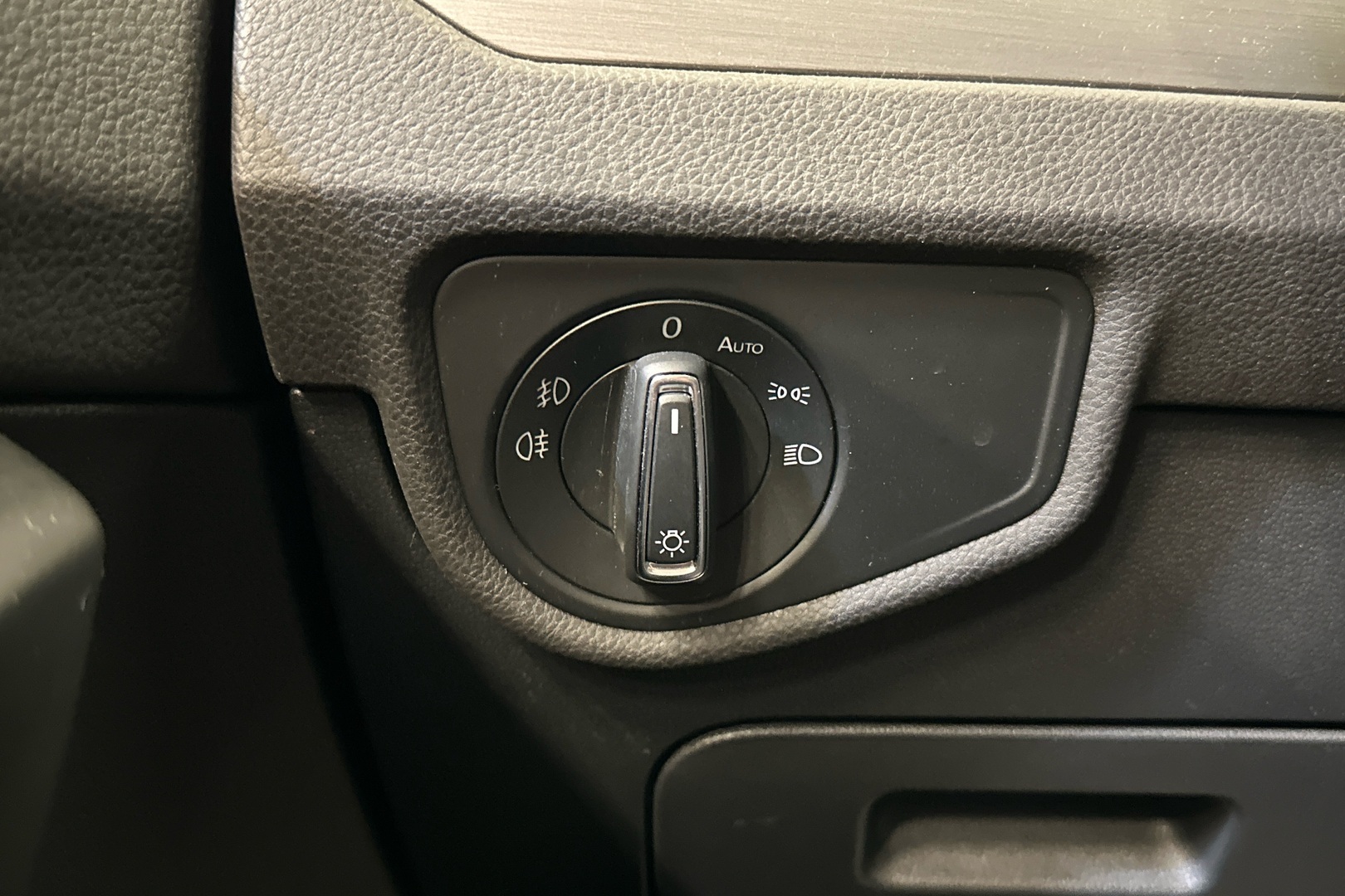 VOLKSWAGEN TOURAN 2018