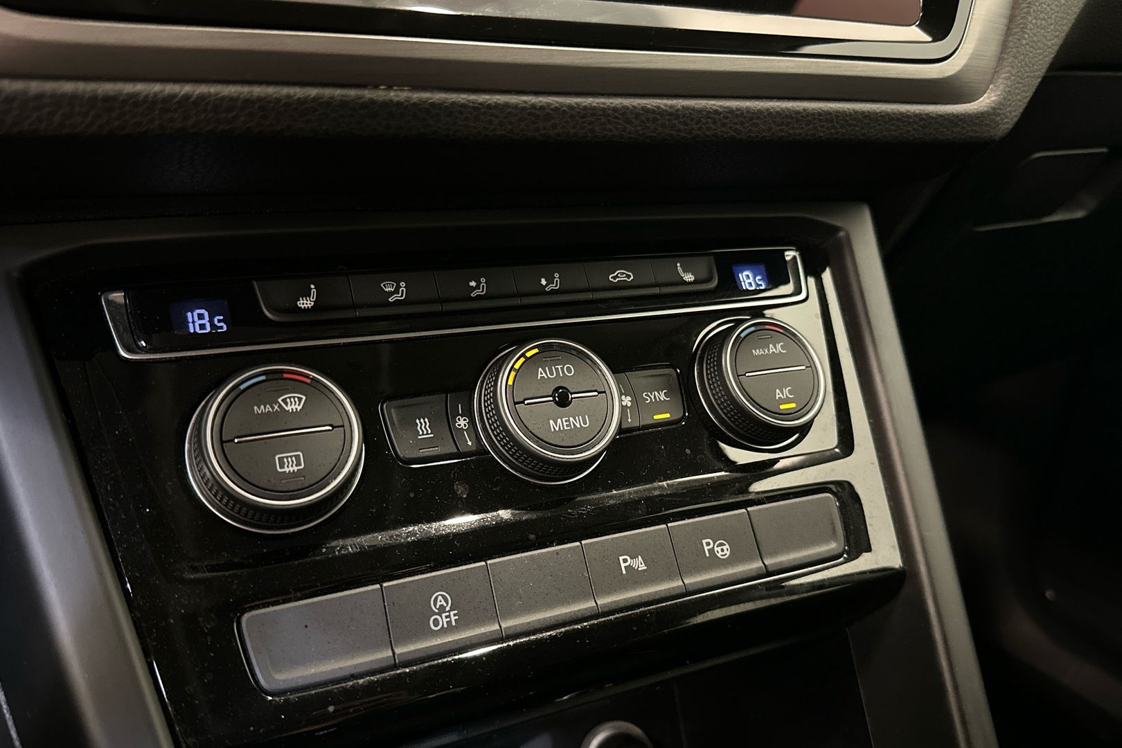 VOLKSWAGEN TOURAN 2018