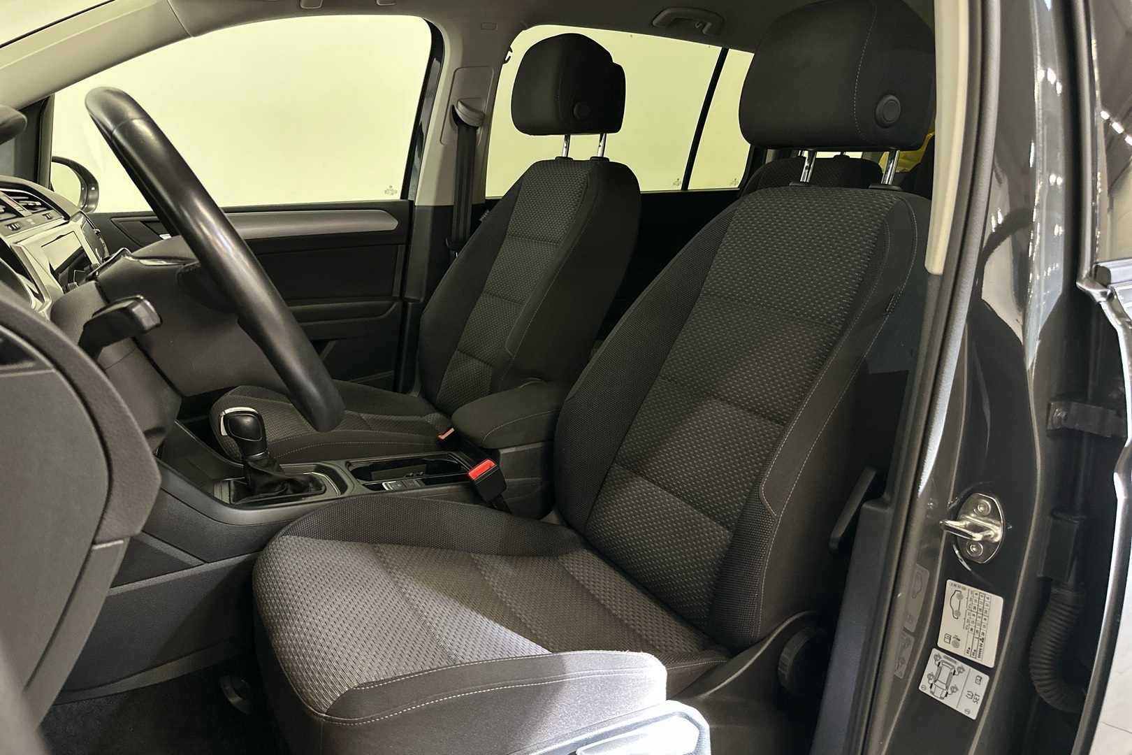 VOLKSWAGEN TOURAN 2018