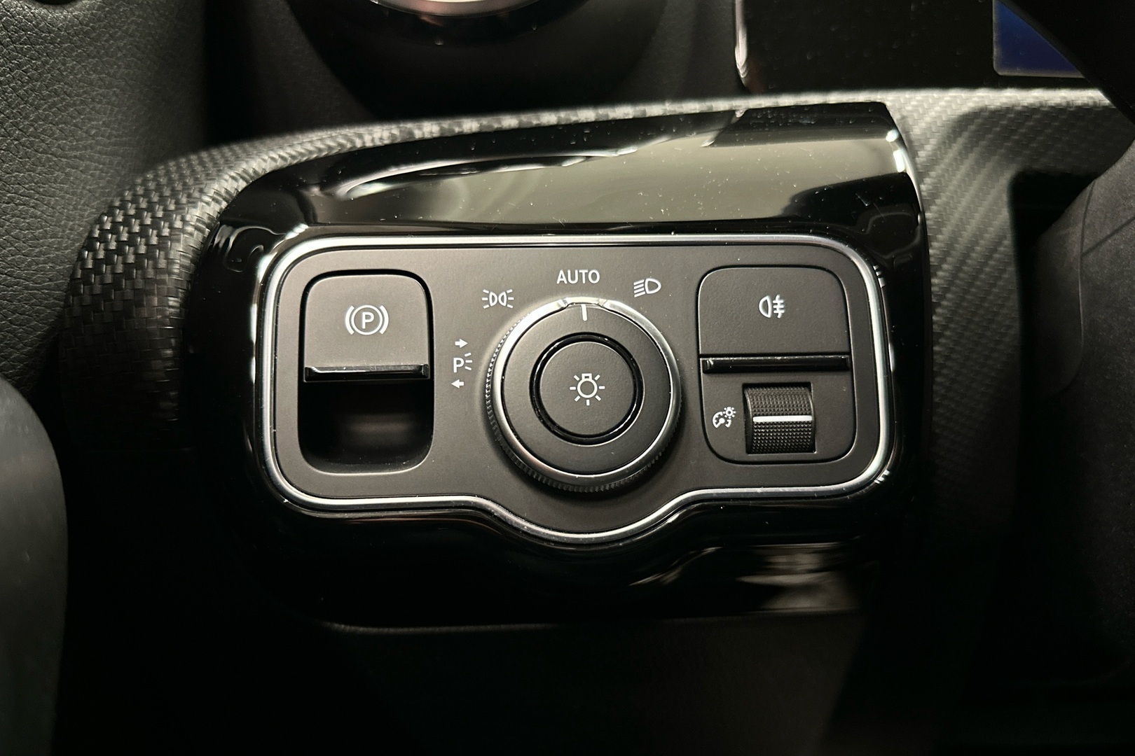 MERCEDES-BENZ A 2021