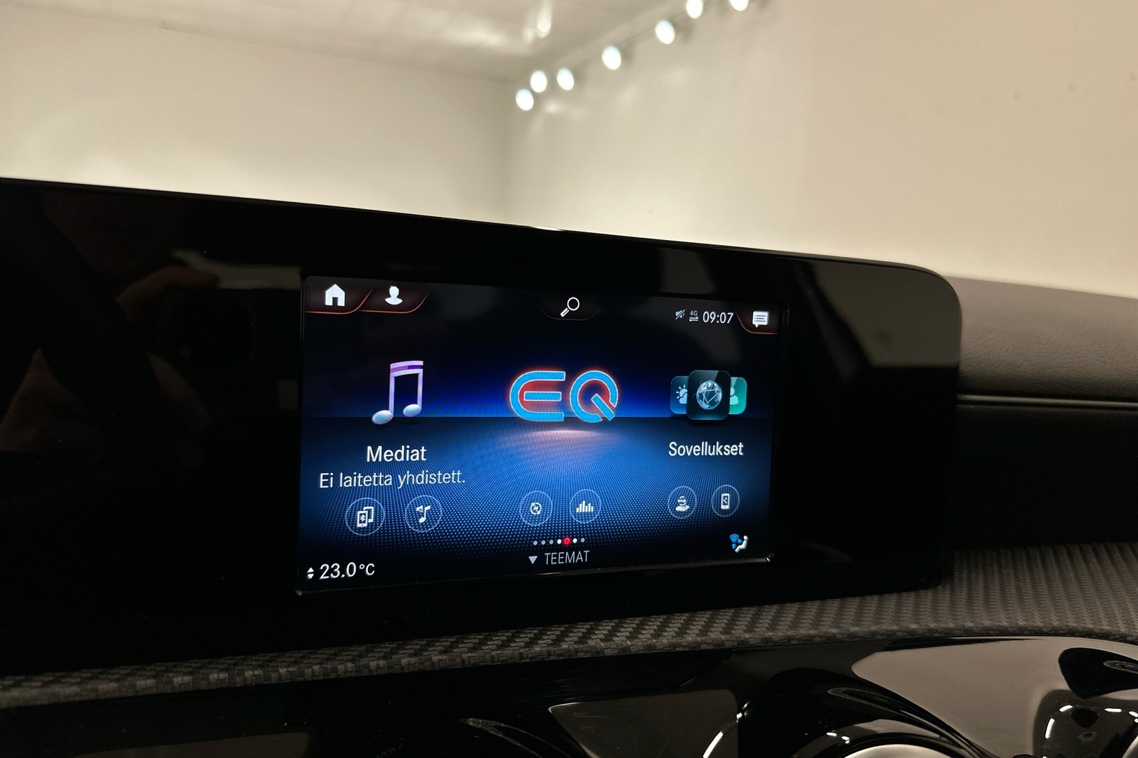 MERCEDES-BENZ A 2021