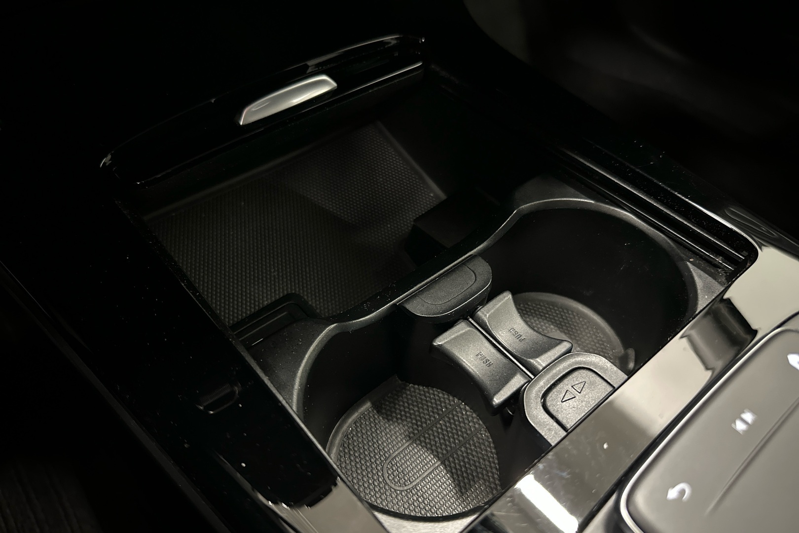 MERCEDES-BENZ A 2021