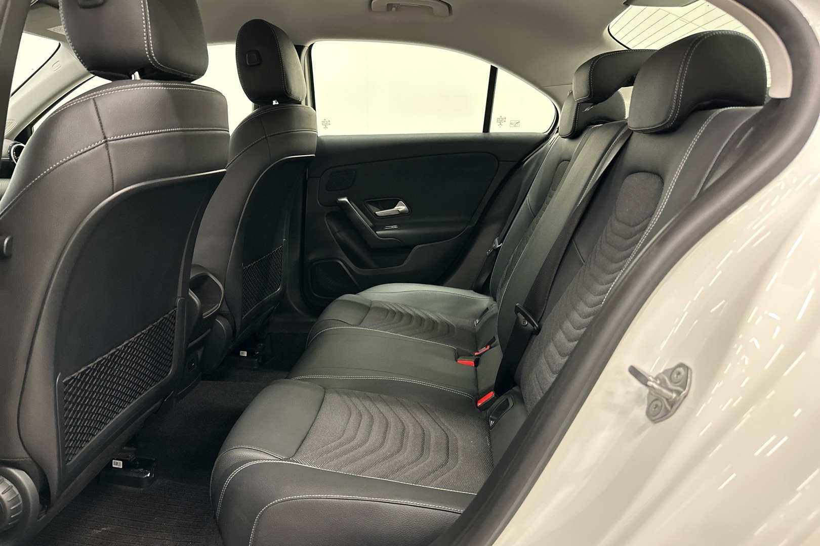 MERCEDES-BENZ A 2021