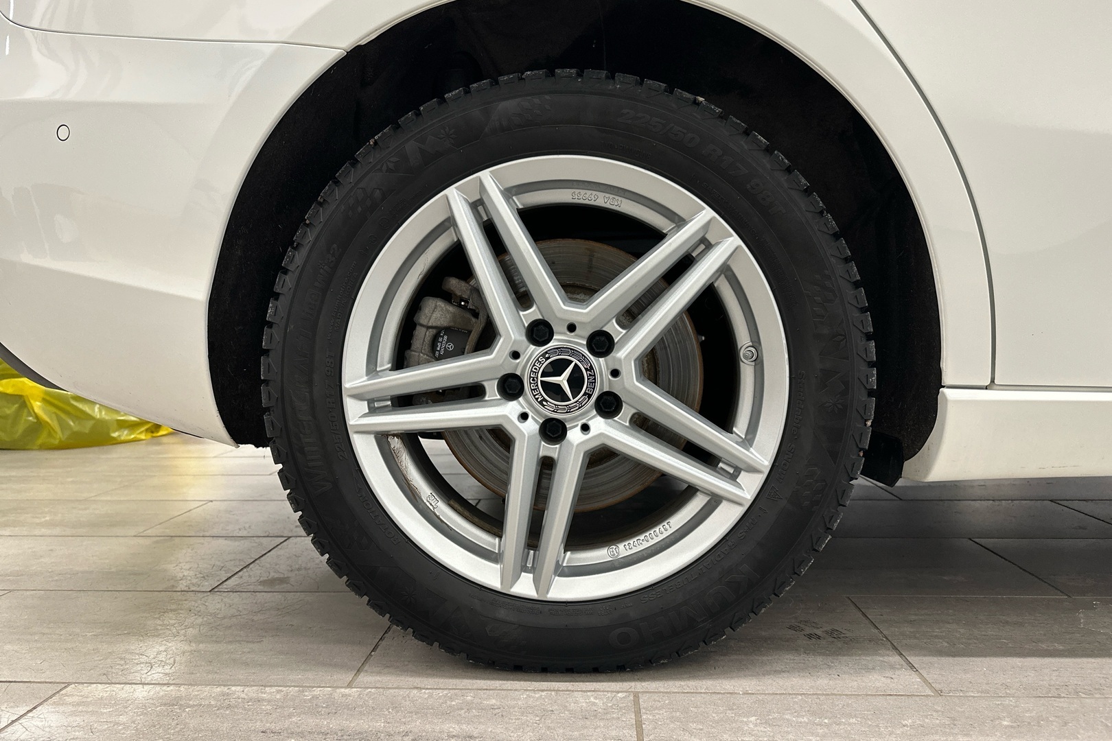 MERCEDES-BENZ A 2021