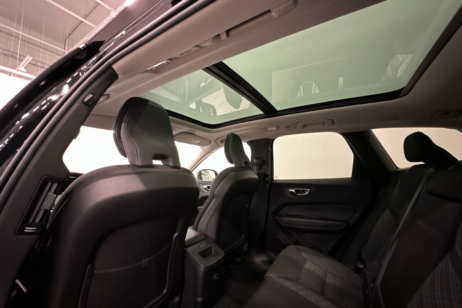 VOLVO XC60 2023