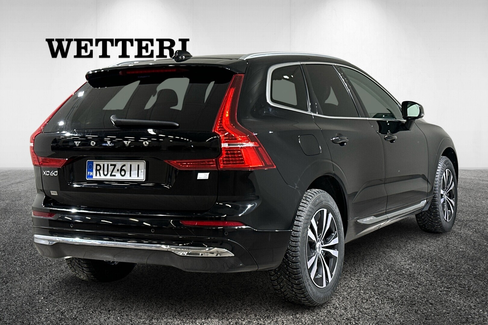 VOLVO XC60 2023