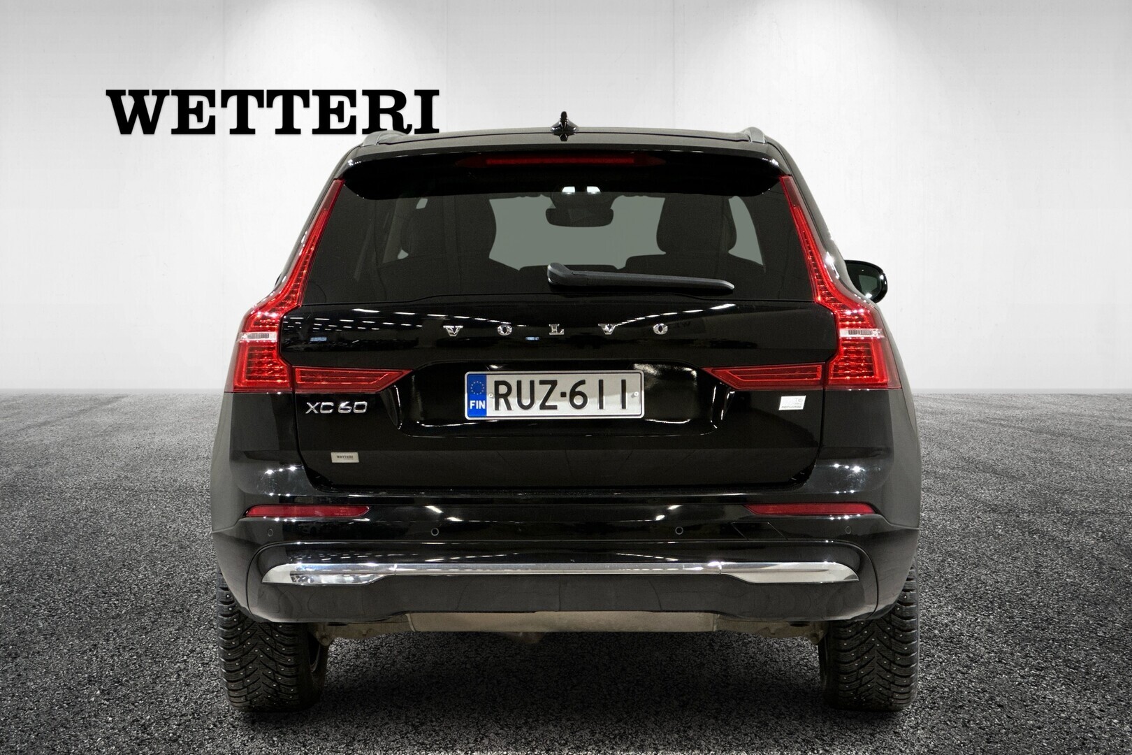 VOLVO XC60 2023