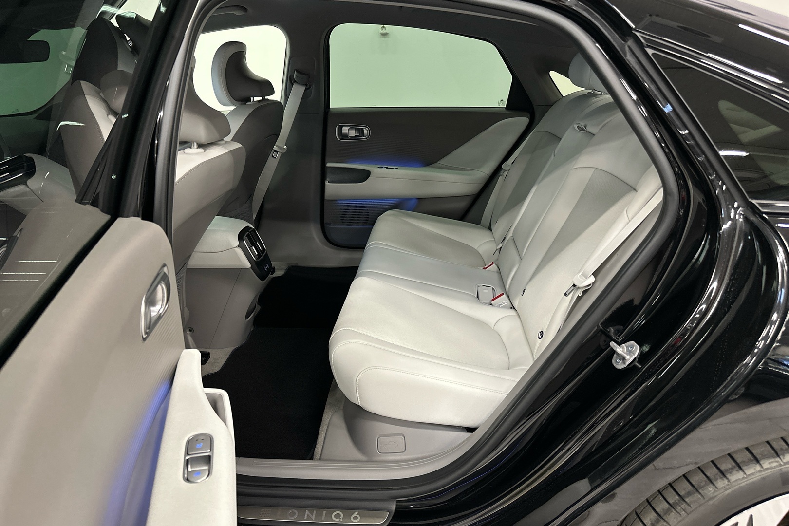 HYUNDAI IONIQ 6 2025