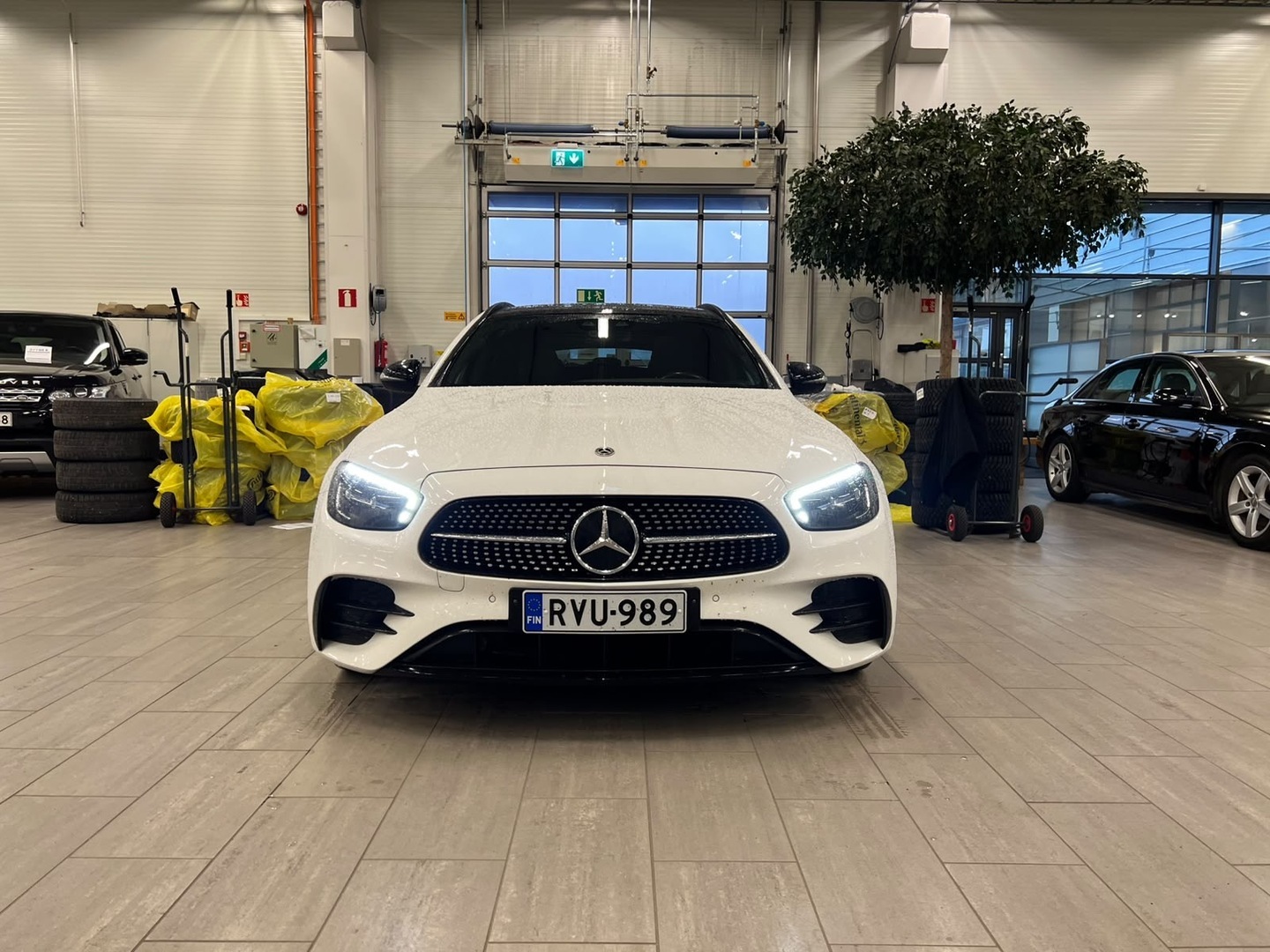 MERCEDES-BENZ E 3