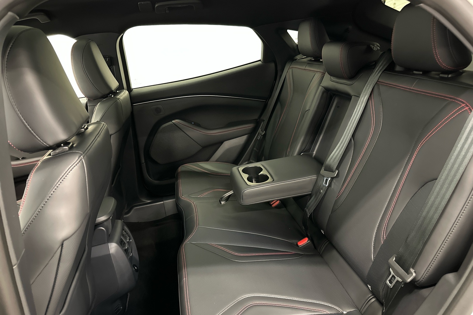 FORD Mustang Mach-E 2026