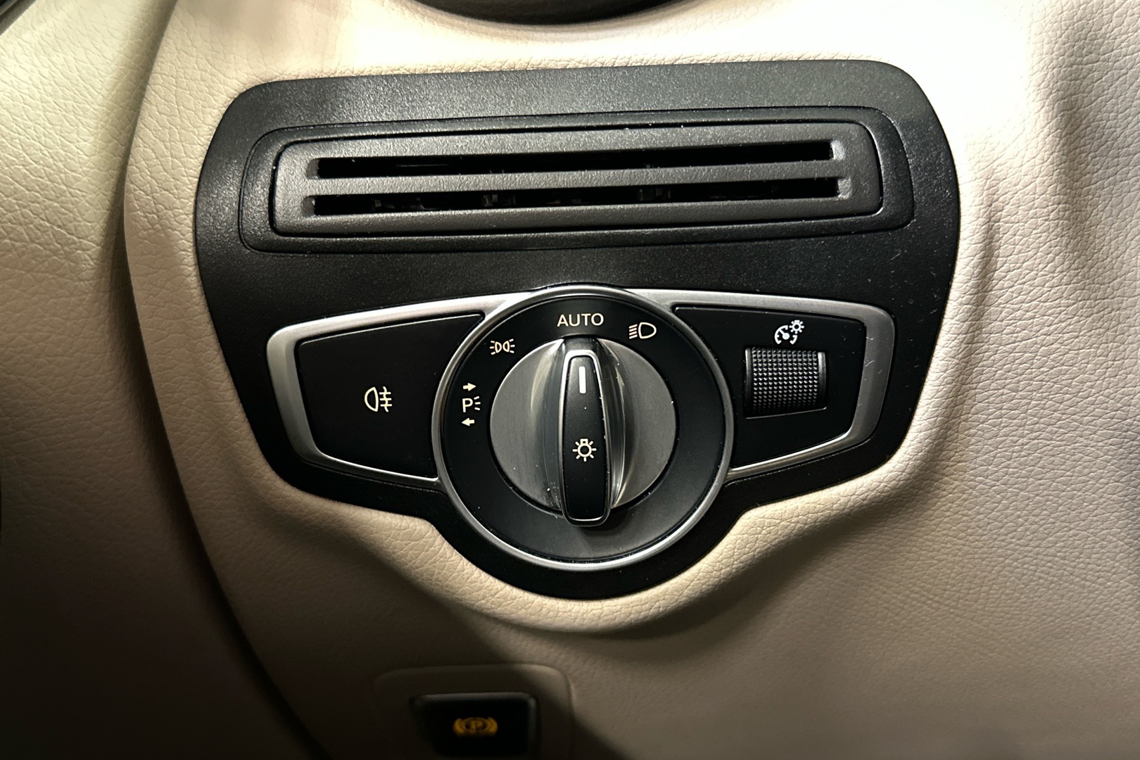 MERCEDES-BENZ GLC 2021