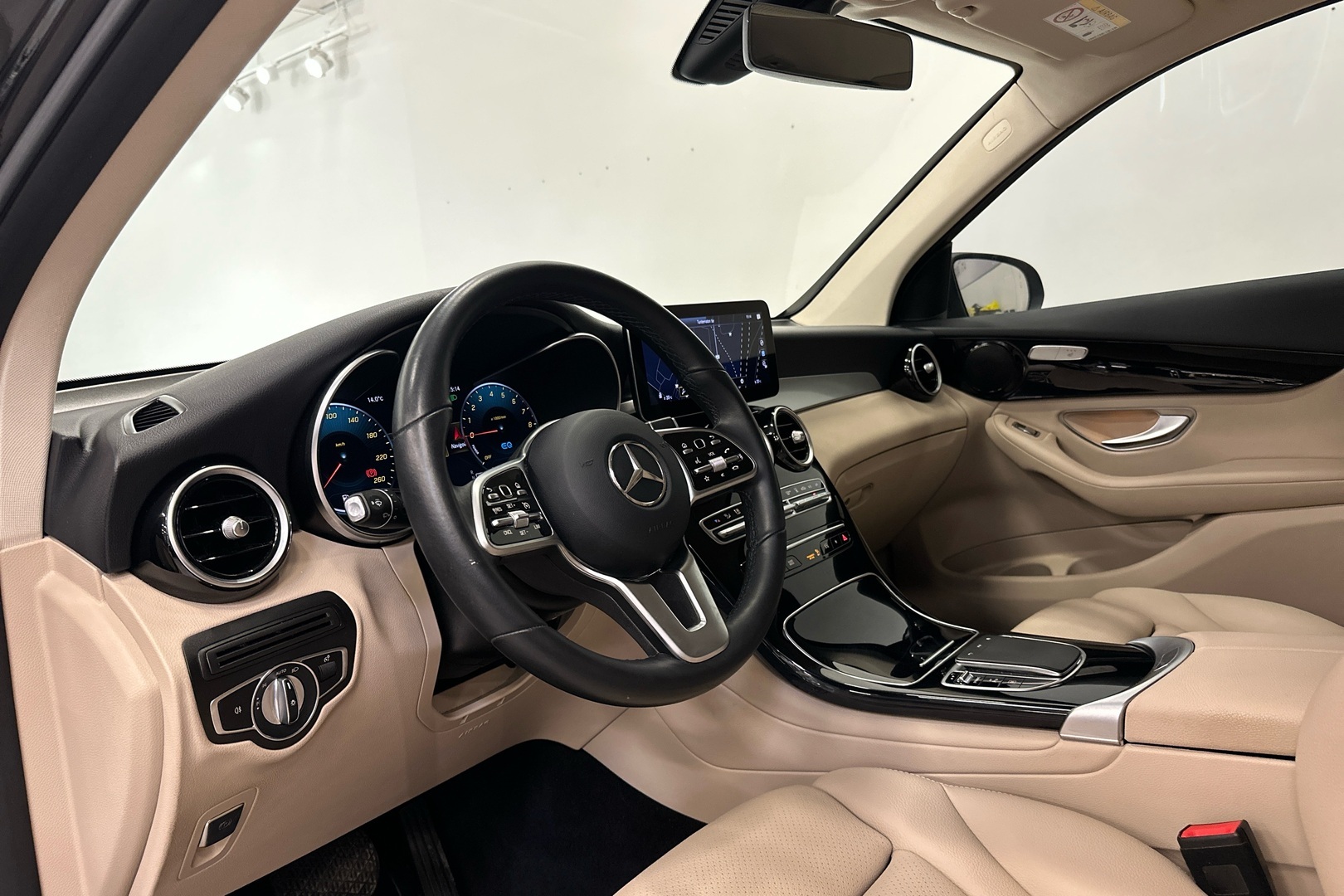 MERCEDES-BENZ GLC 2021