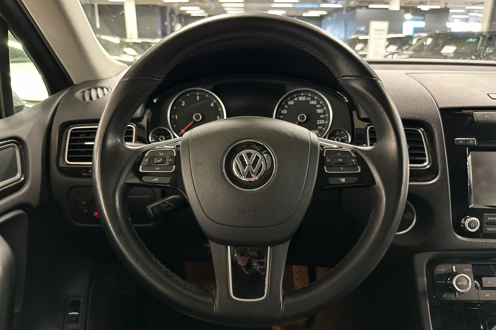 VOLKSWAGEN Touareg 2014