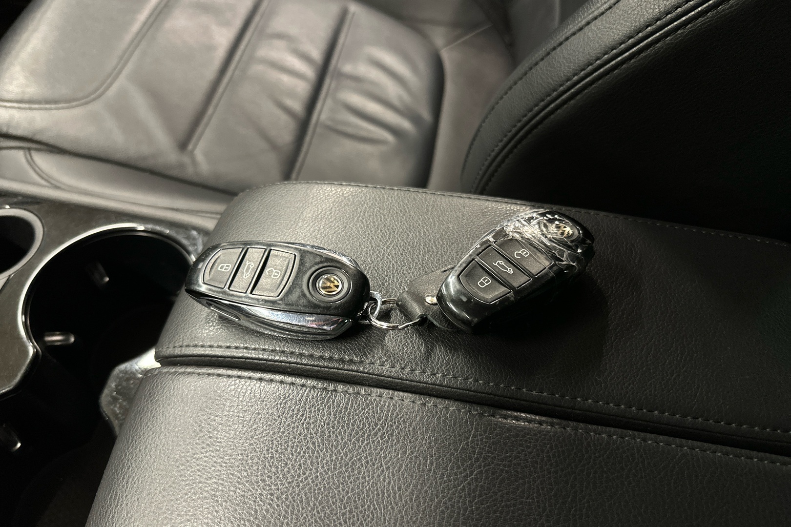 VOLKSWAGEN Touareg 2014