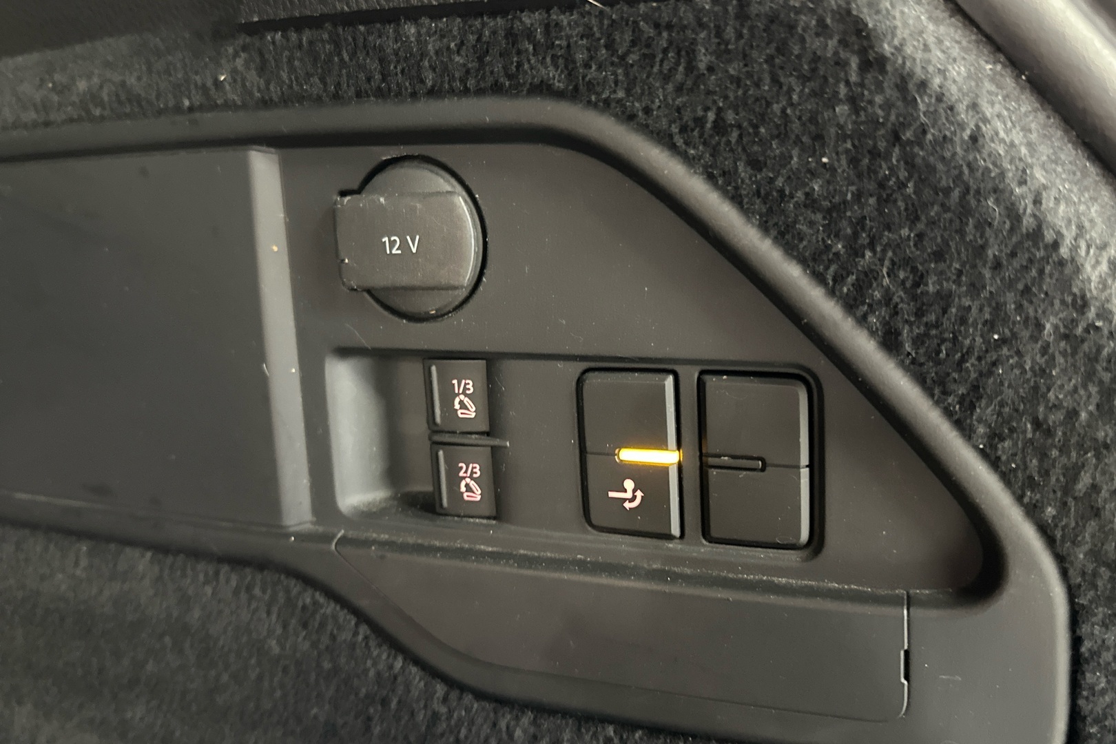 VOLKSWAGEN Touareg 2014