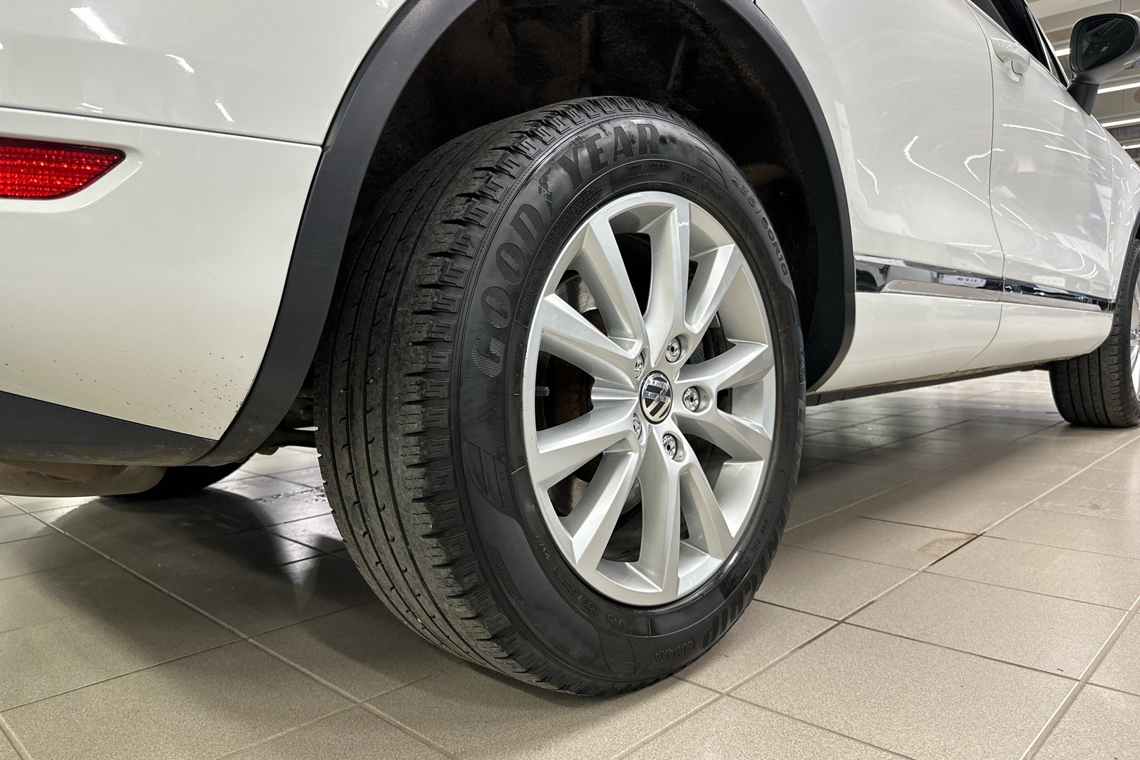 VOLKSWAGEN Touareg 2014